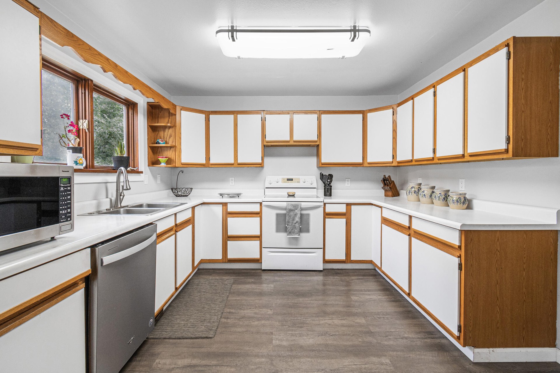 
                        Property photograph at
                        792 A HWY 395 N
                      