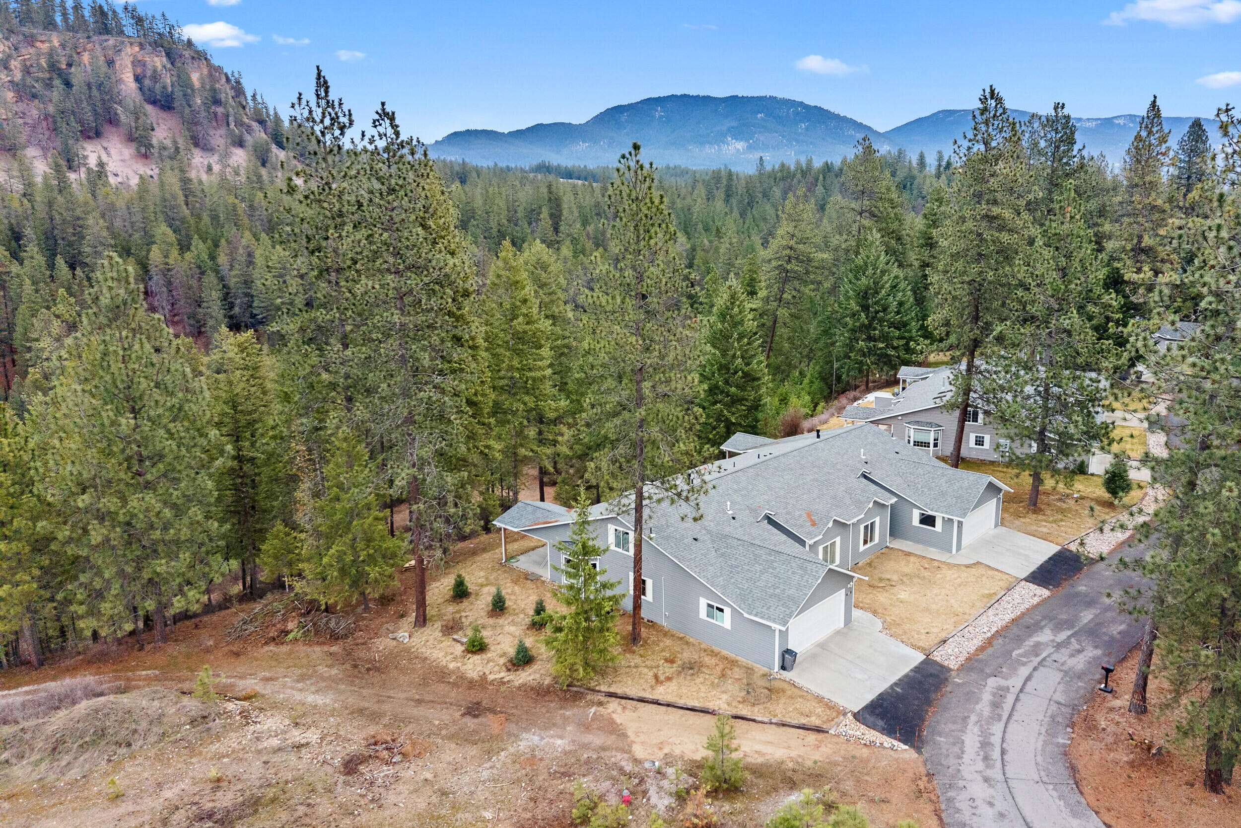 
                        Property photograph at
                        2528 CANYON CREST WAY
                      