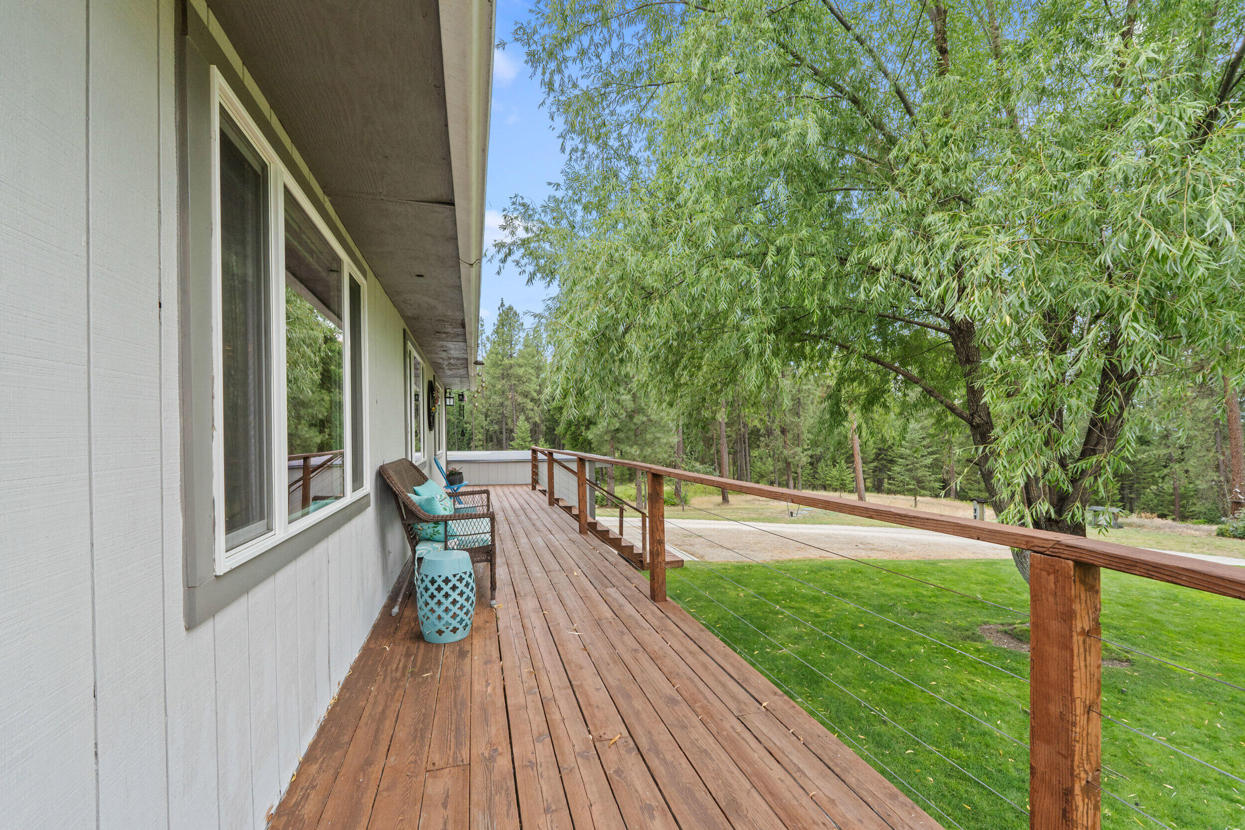 
                        Property photograph at
                        762 MAHONEY RD
                      