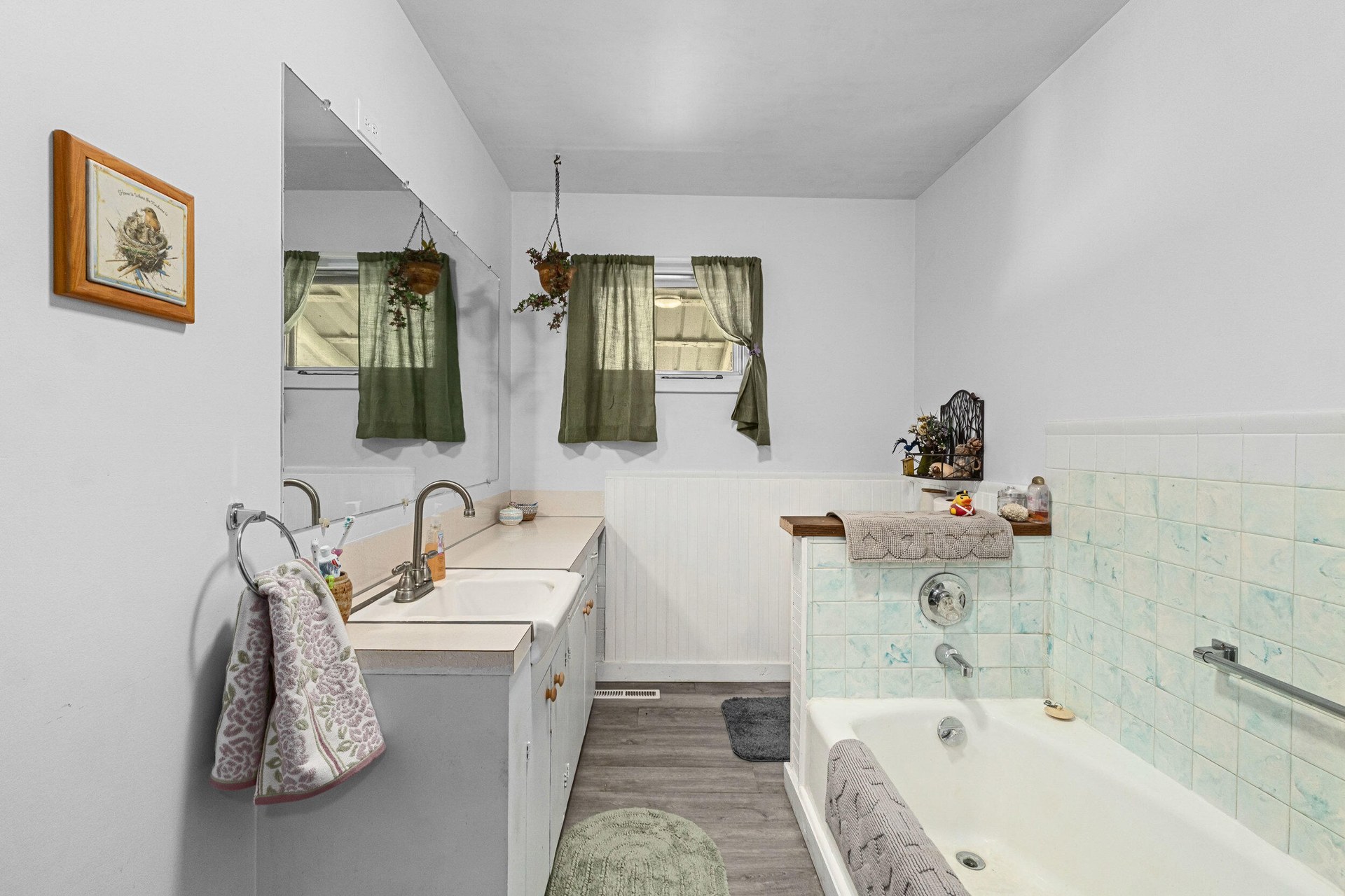 
                        Property photograph at
                        511 VALLEY WESTSIDE RD
                      