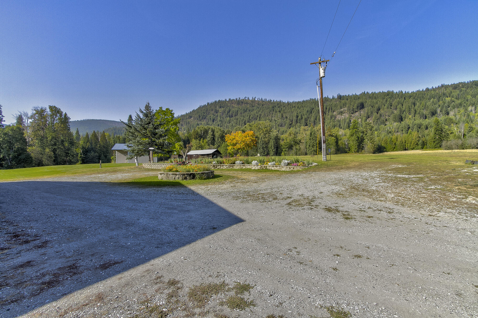 
                        Property photograph at
                        3829 DEEP LAKE BOUNDARY RD
                      