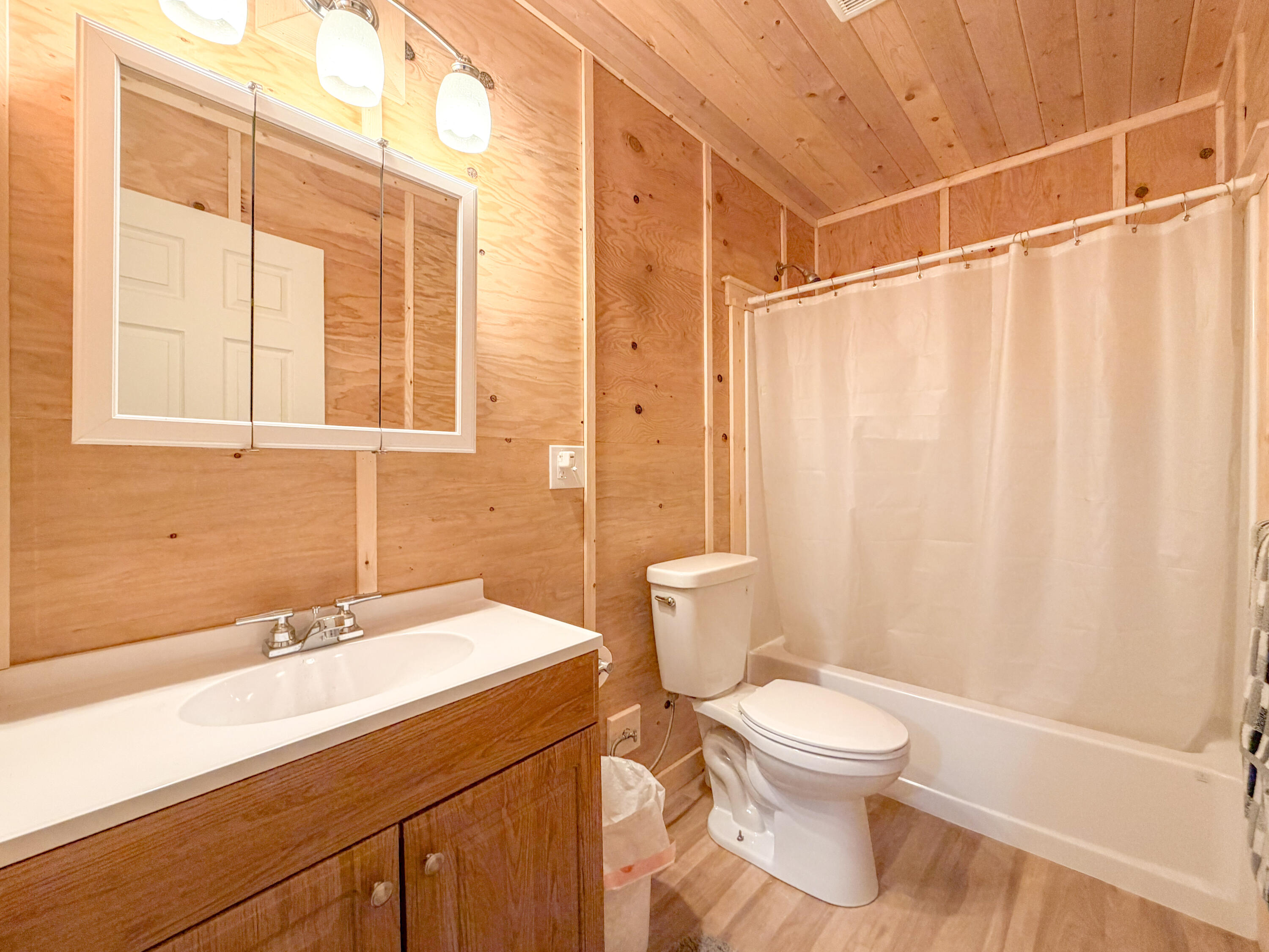 
                        Property photograph at
                        3402 LARKSPUR WAY
                      
