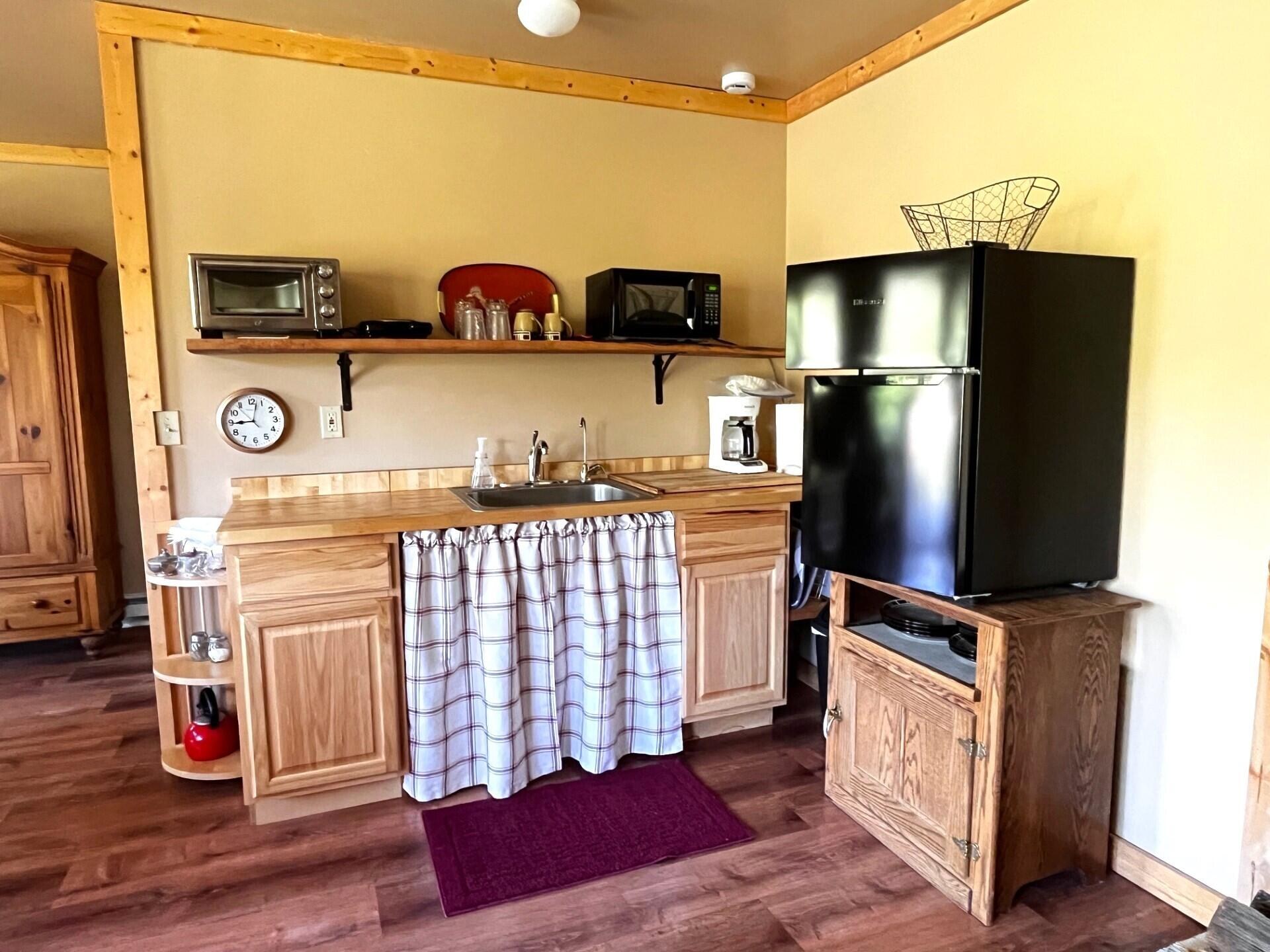 
                        Property photograph at
                        1496 Q HIGHWAY 20 E
                      