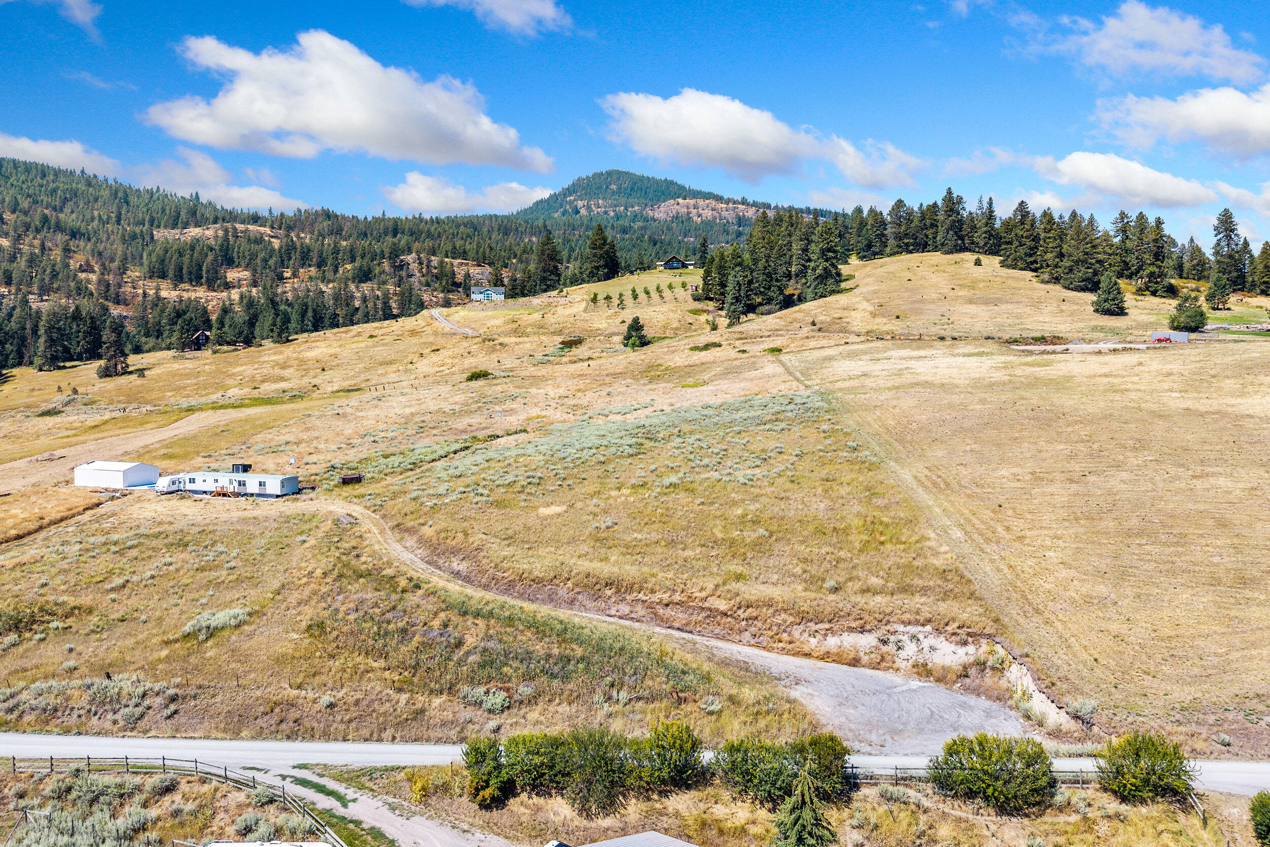 
                        Property photograph at
                        842 FF VALLEY WESTSIDE RD
                      