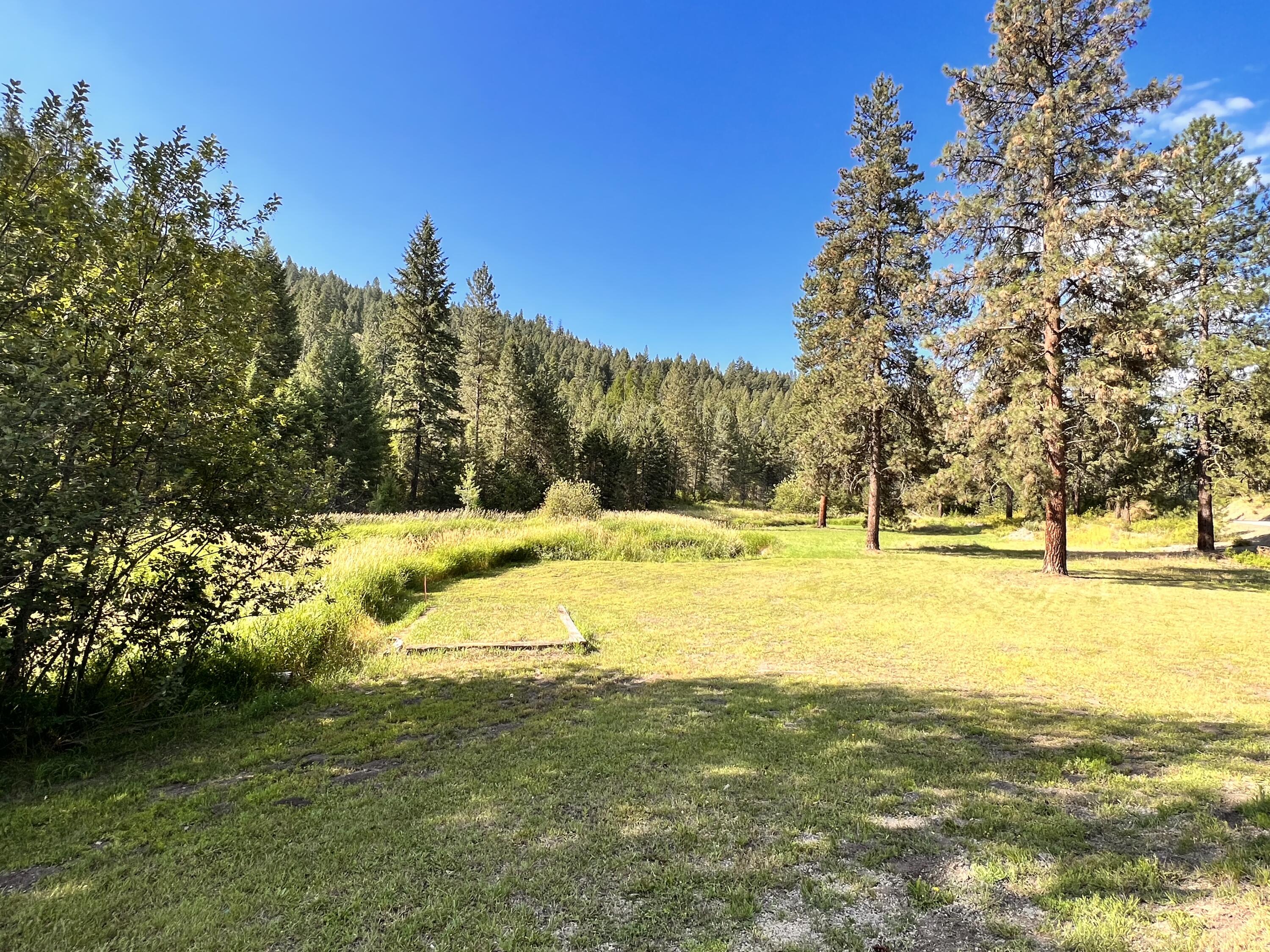
                        Property photograph at
                        17320 HIGHWAY 21 N
                      