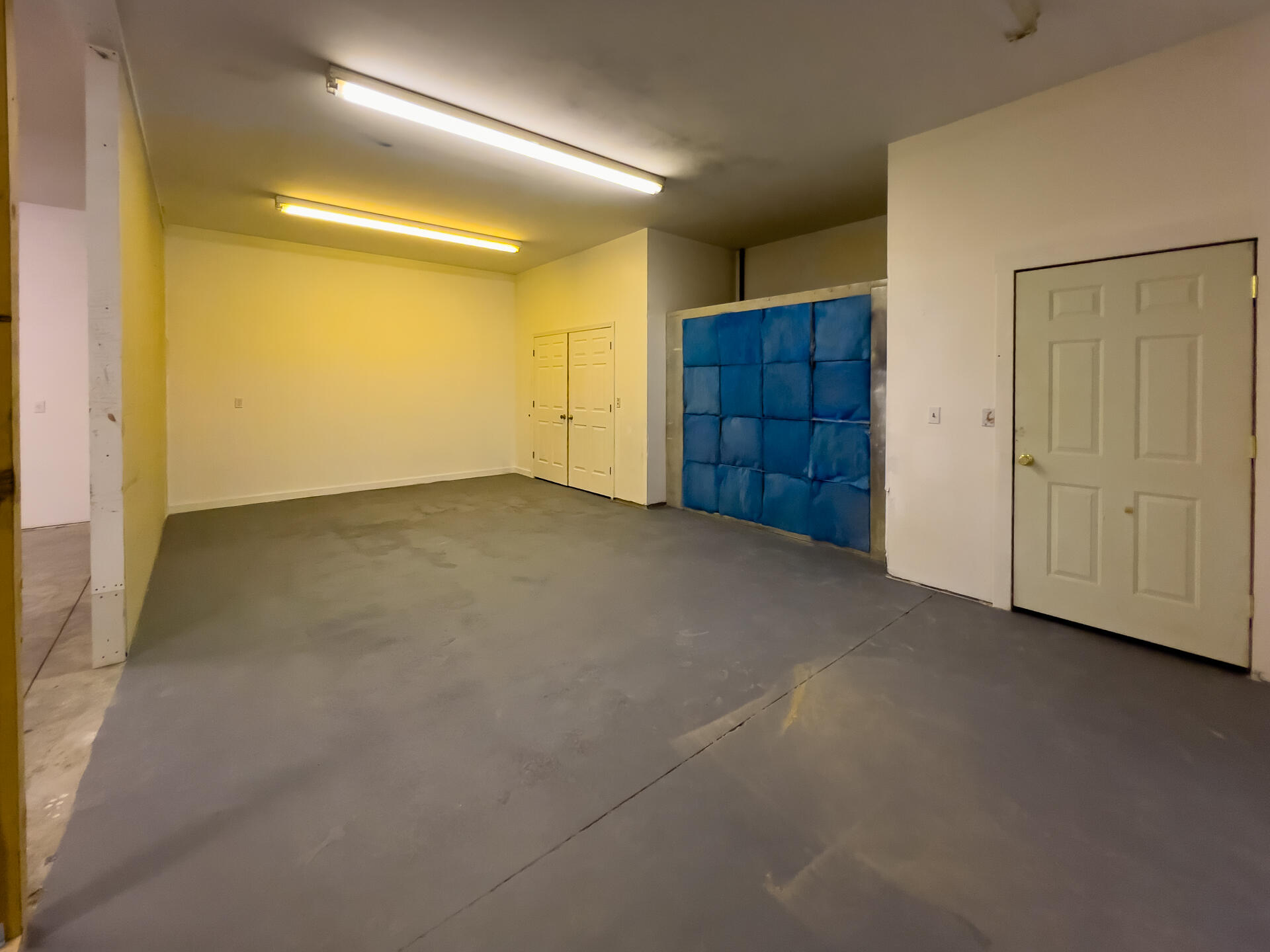 
                        Property photograph at
                        634 N 7TH ST E
                      