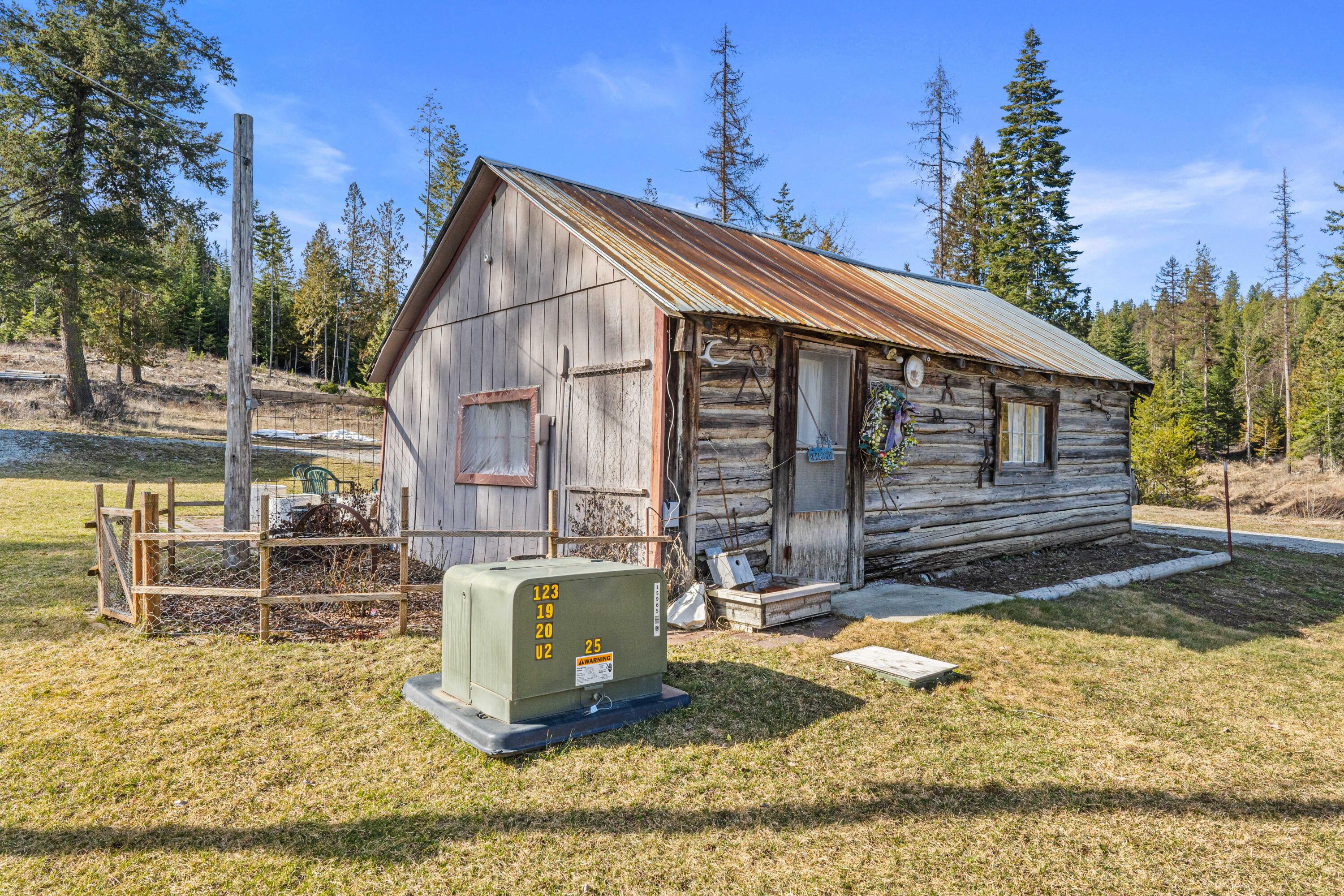 
                        Property photograph at
                        1114 N STOHR RD
                      