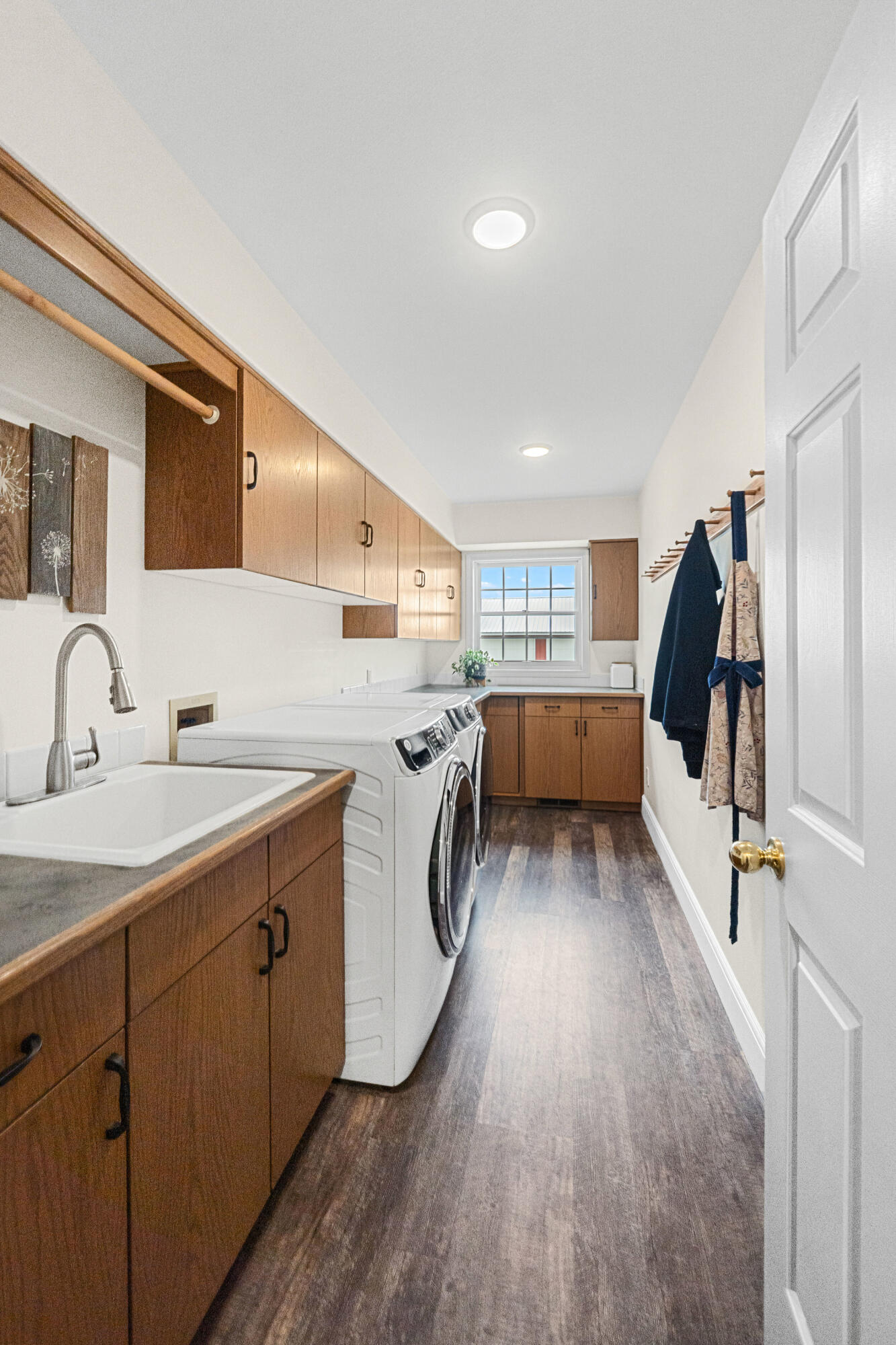 
                        Property photograph at
                        34462 COTTONWOOD CREEK RD E
                      