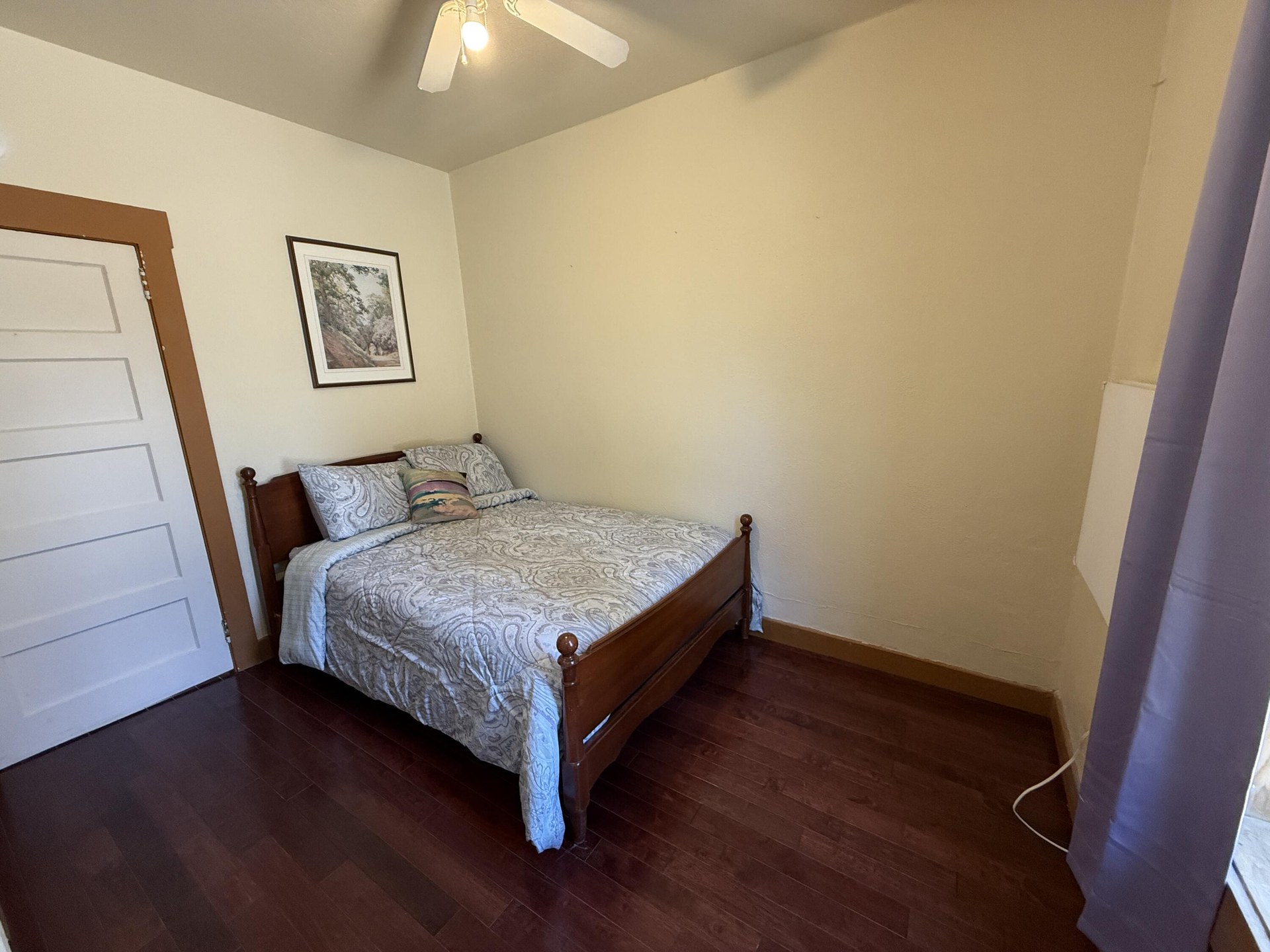 
                        Property photograph at
                        640 N ELM ST
                      