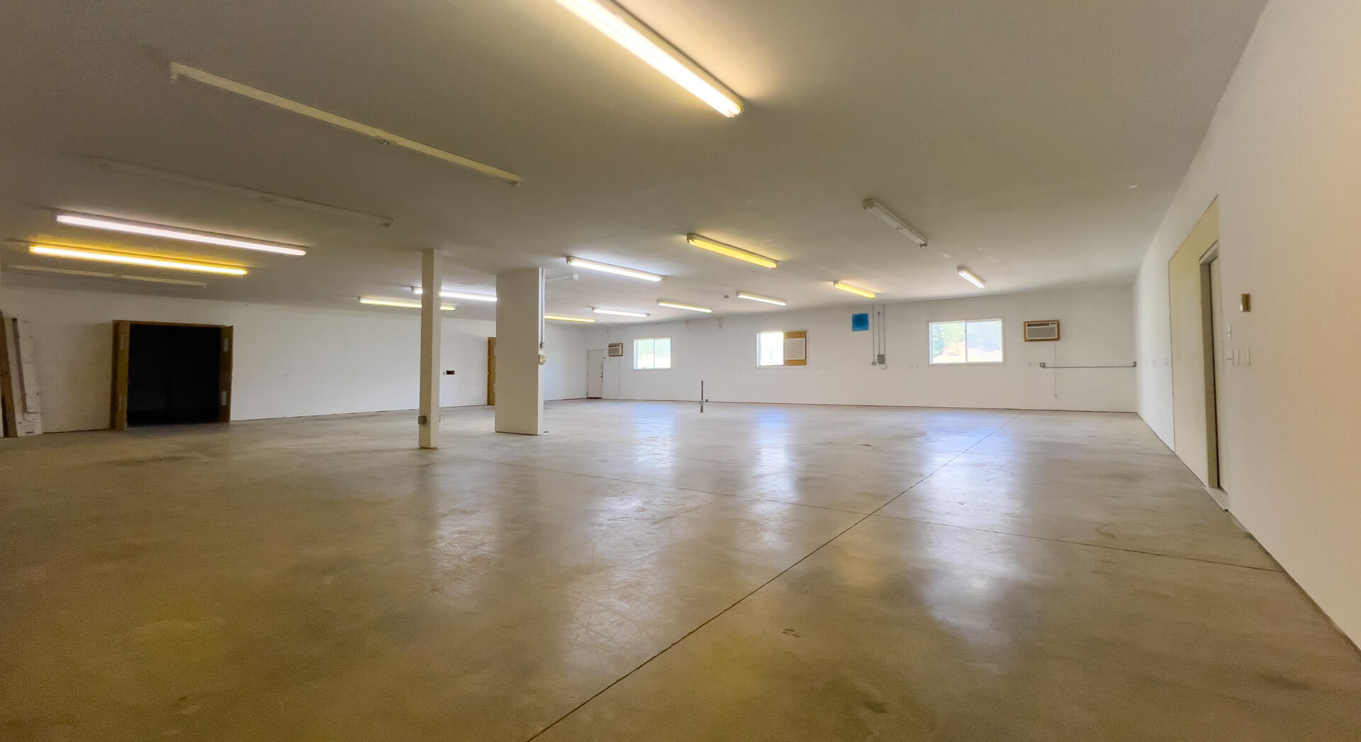 
                        Property photograph at
                        634 N 7TH ST E
                      