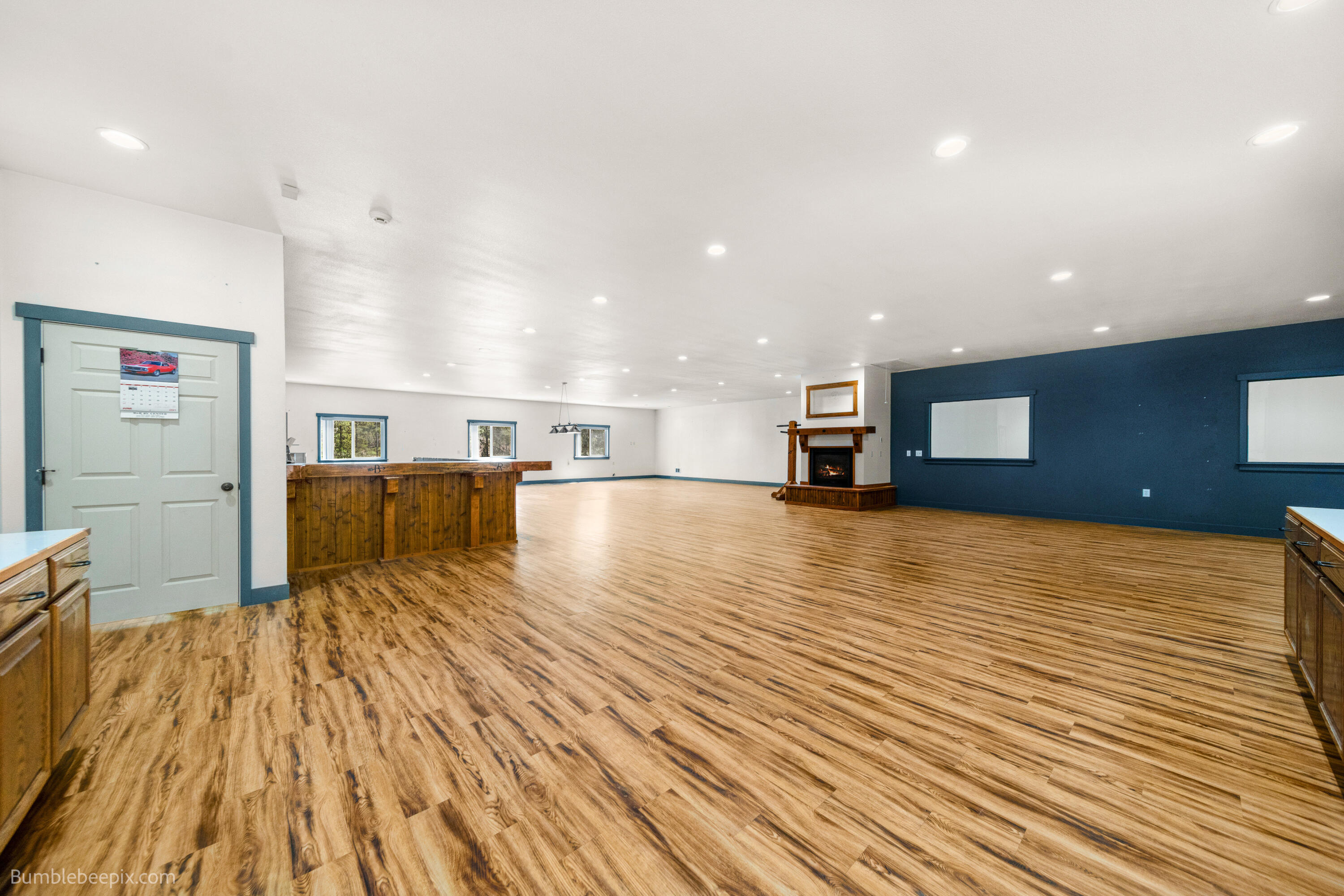 
                        Property photograph at
                        393958 HIGHWAY 20
                      