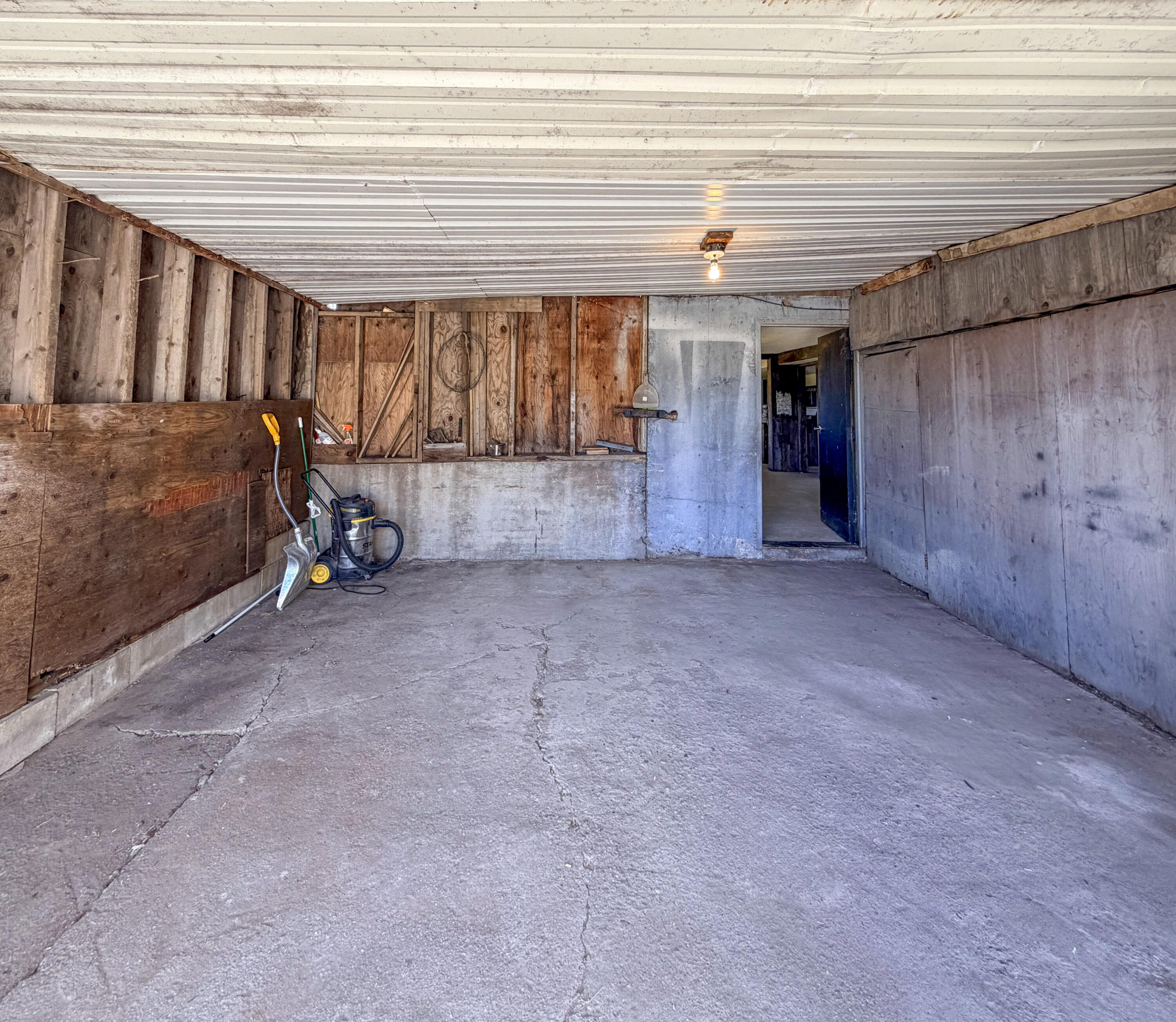 
                        Property photograph at
                        598 N HWY 395
                      