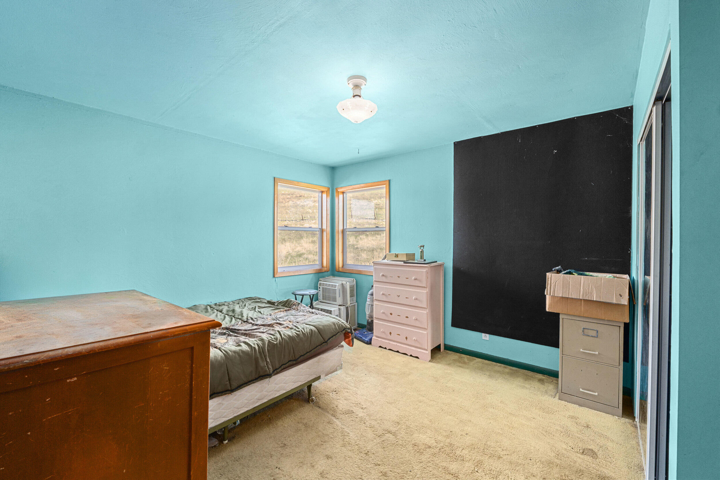 
                        Property photograph at
                        3031 HALL CREEK RD
                      