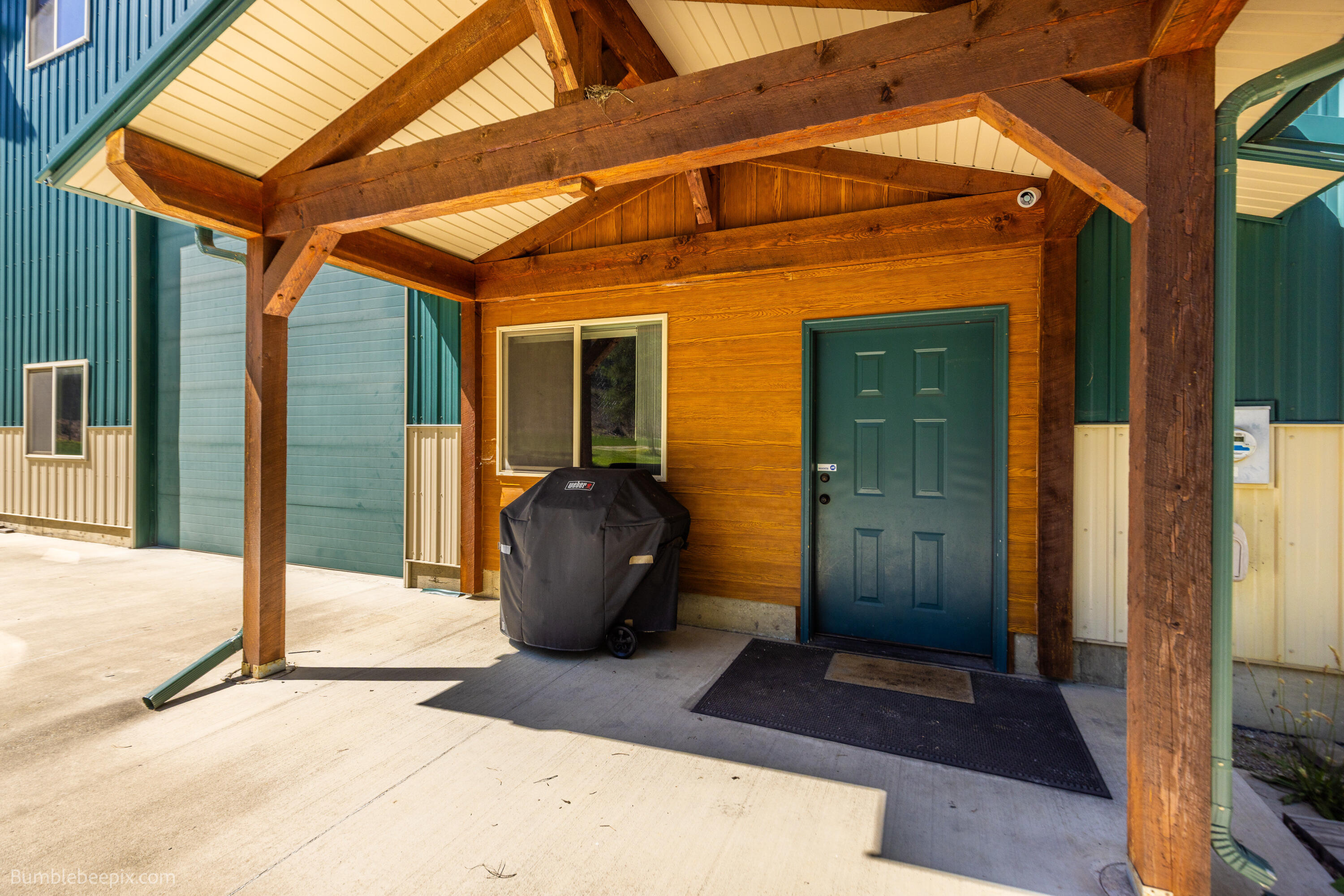 
                        Property photograph at
                        393958 HIGHWAY 20
                      