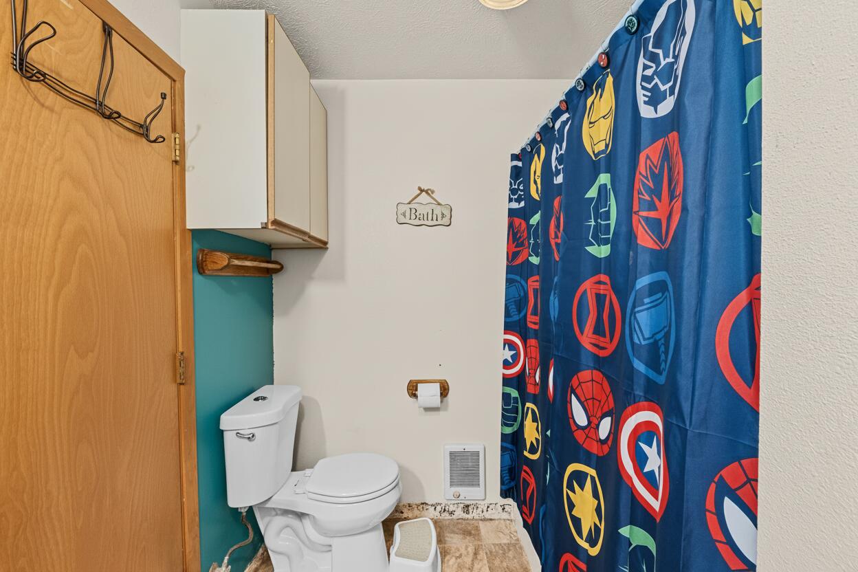 
                        Property photograph at
                        2594 TAMARACK DR
                      