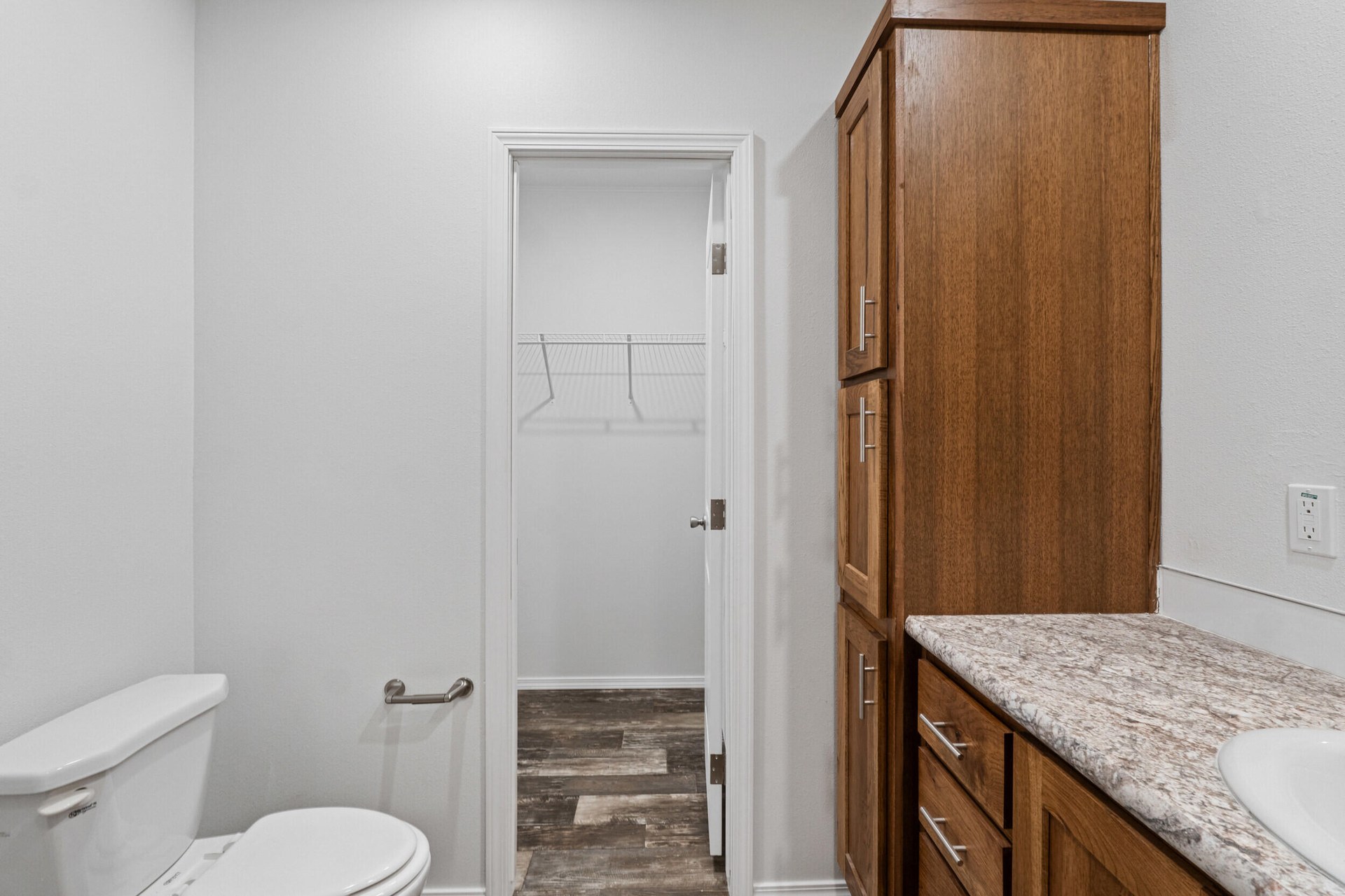 
                        Property photograph at
                        5 COLUMBIA DR
                      
