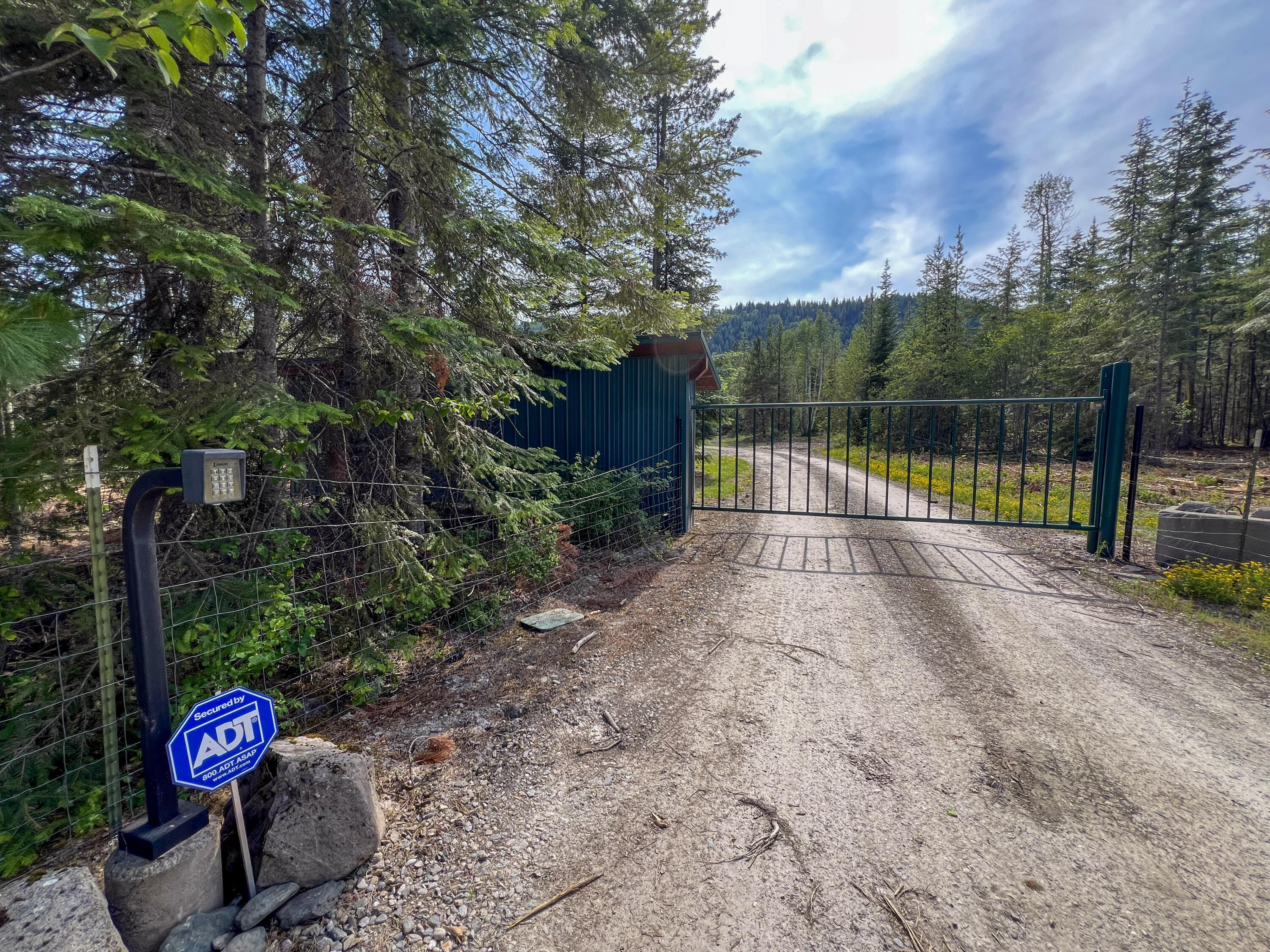 
                        Property photograph at
                        393958 HIGHWAY 20
                      