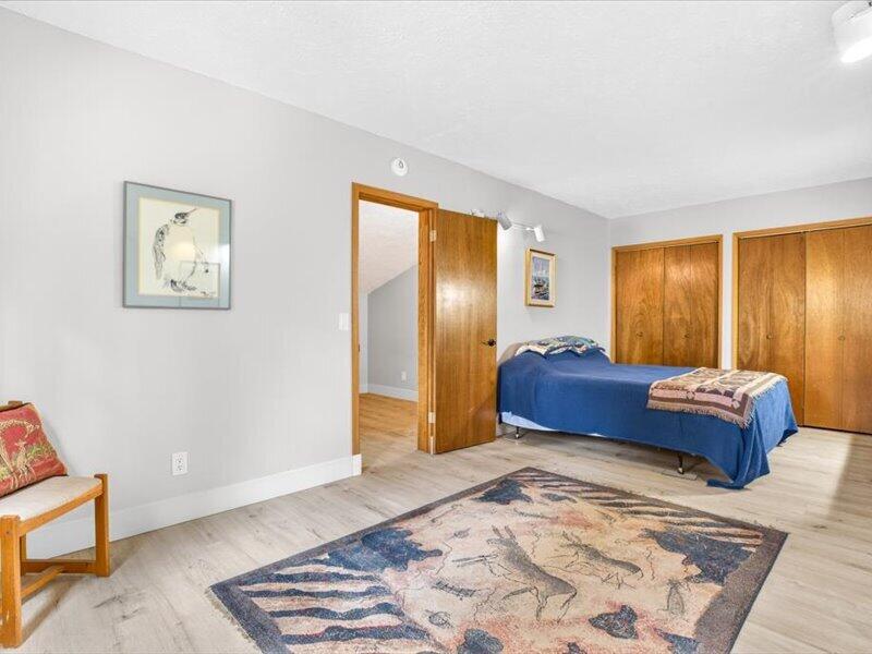
                        Property photograph at
                        147 RICHMOND LN
                      