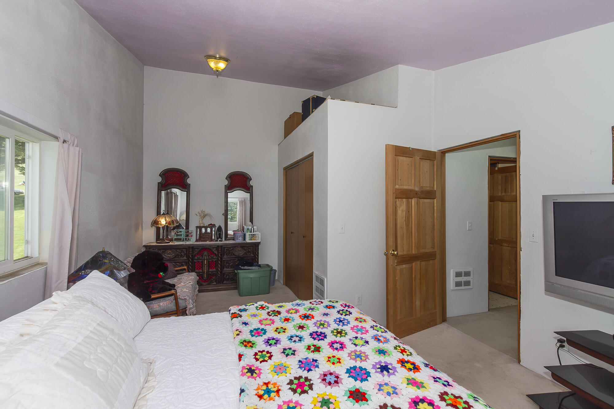 
                        Property photograph at
                        6731 RIVER WAY
                      