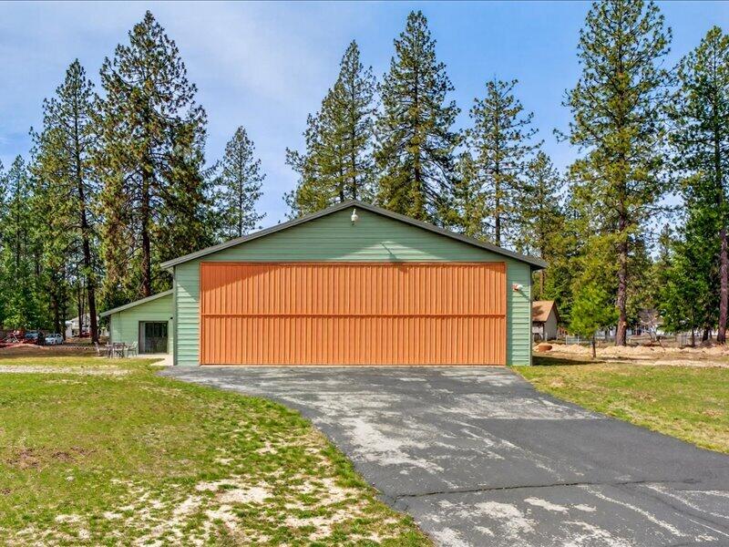 
                        Property photograph at
                        147 RICHMOND LN
                      
