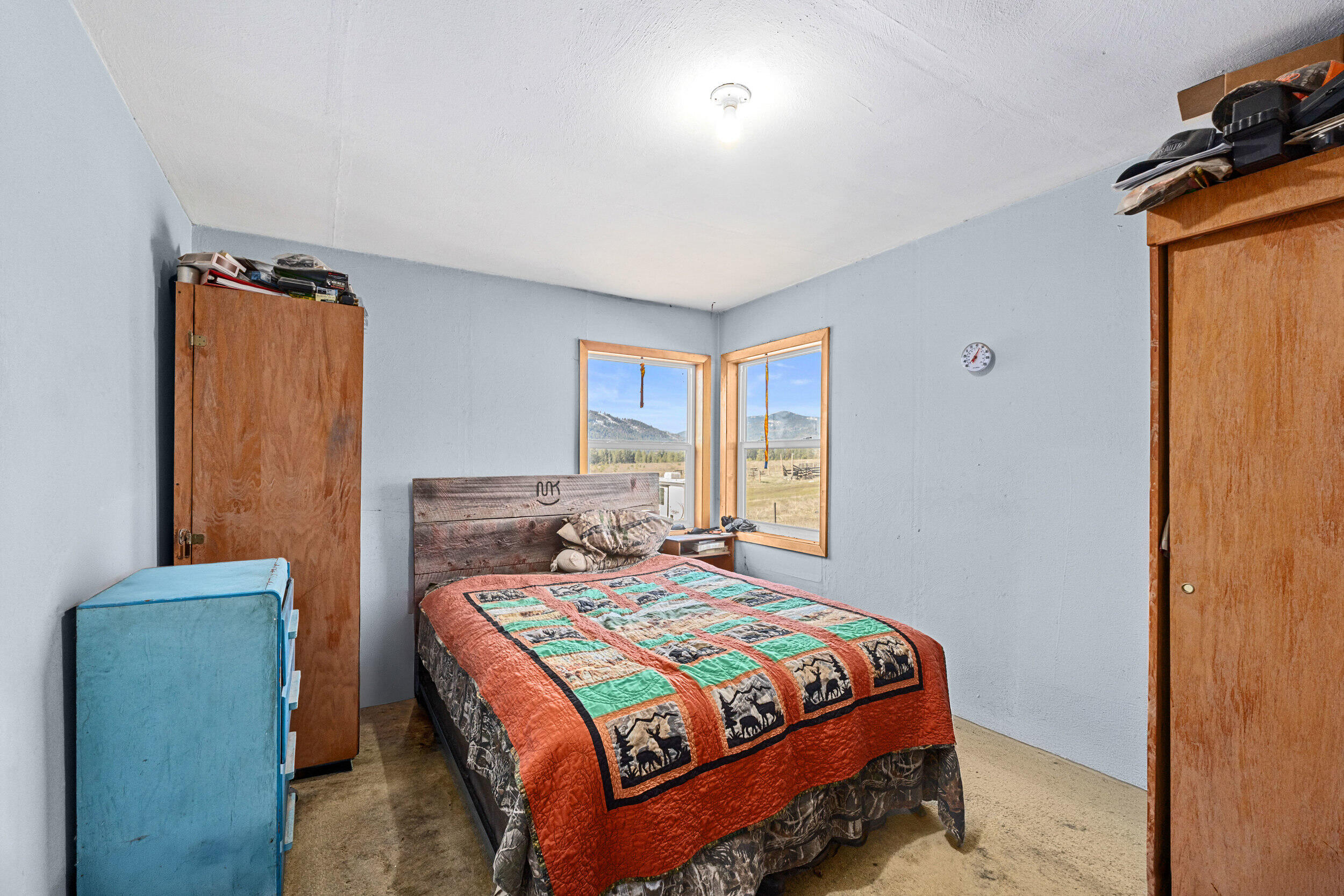 
                        Property photograph at
                        3031 HALL CREEK RD
                      