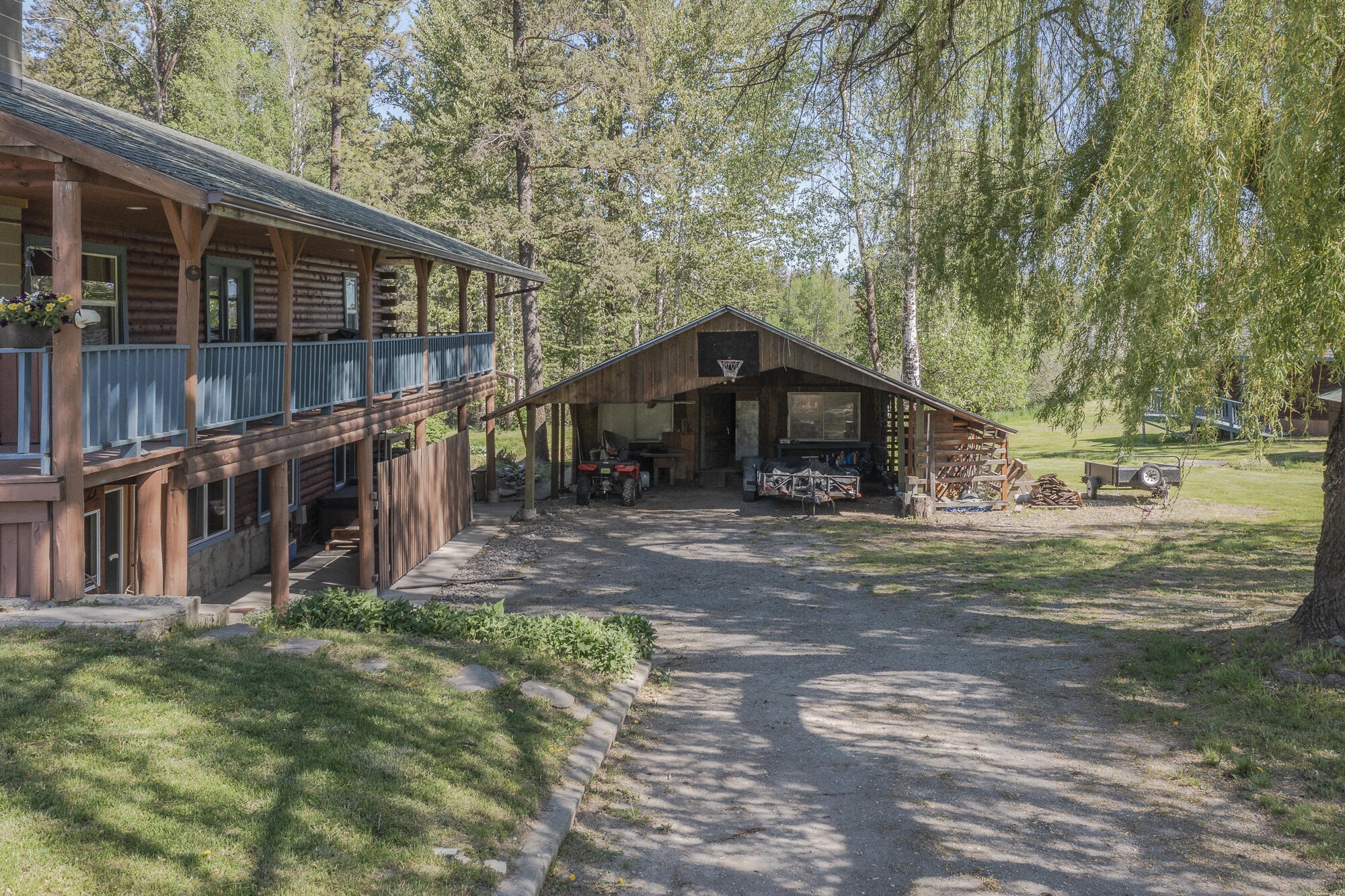 
                        Property photograph at
                        798 BARZEE RD
                      