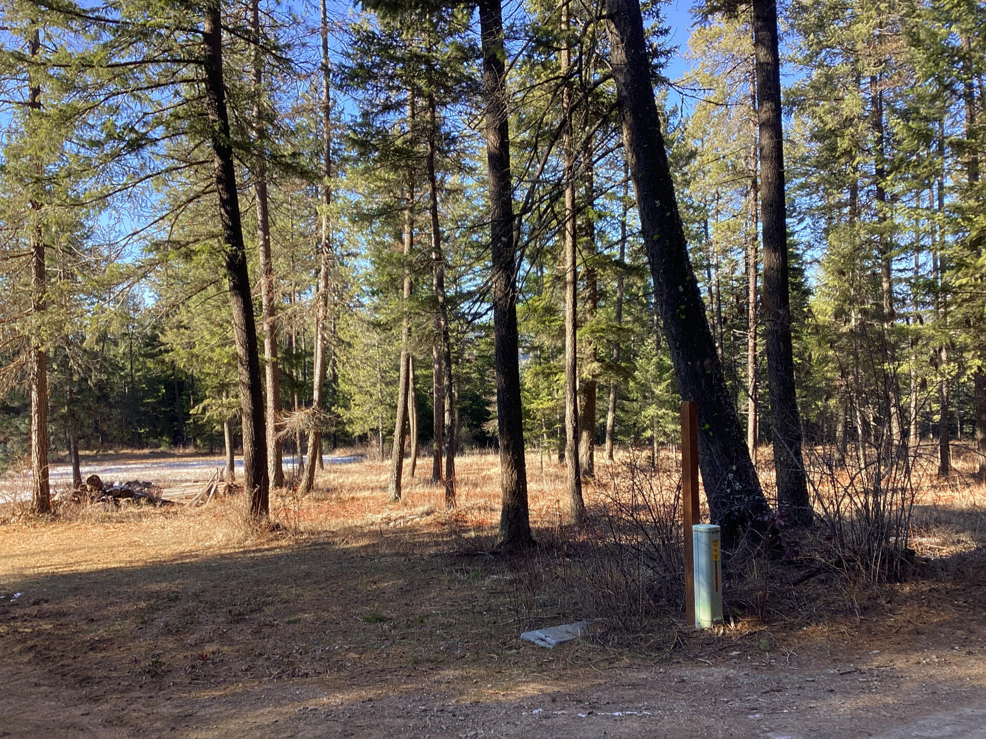 
                        Property photograph at
                        2559 UNITED COPPER MINE RD
                      