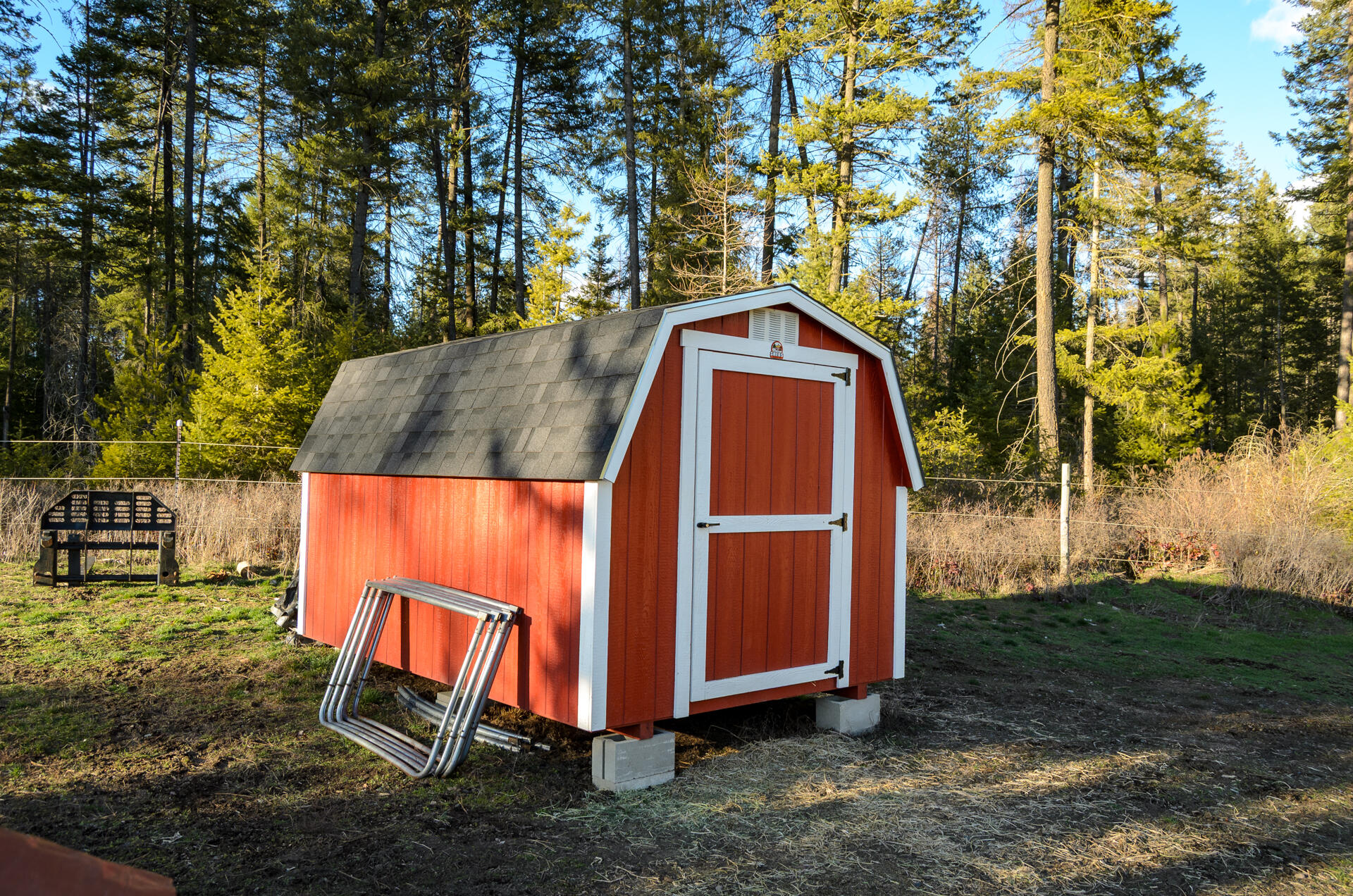 
                        Property photograph at
                        2559 F UNITED COPPER MINE RD
                      