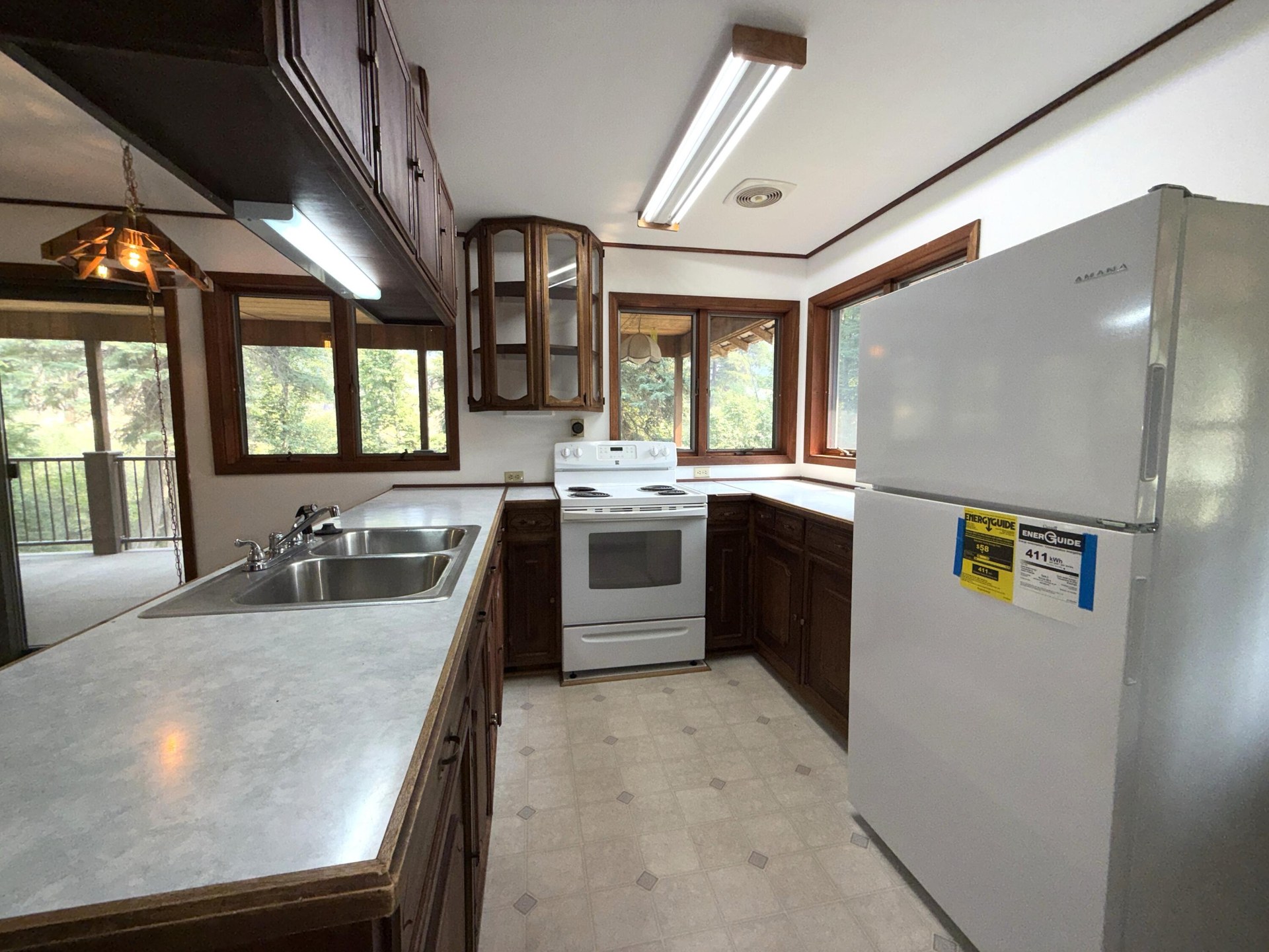 
                        Property photograph at
                        5 VISTA DR
                      