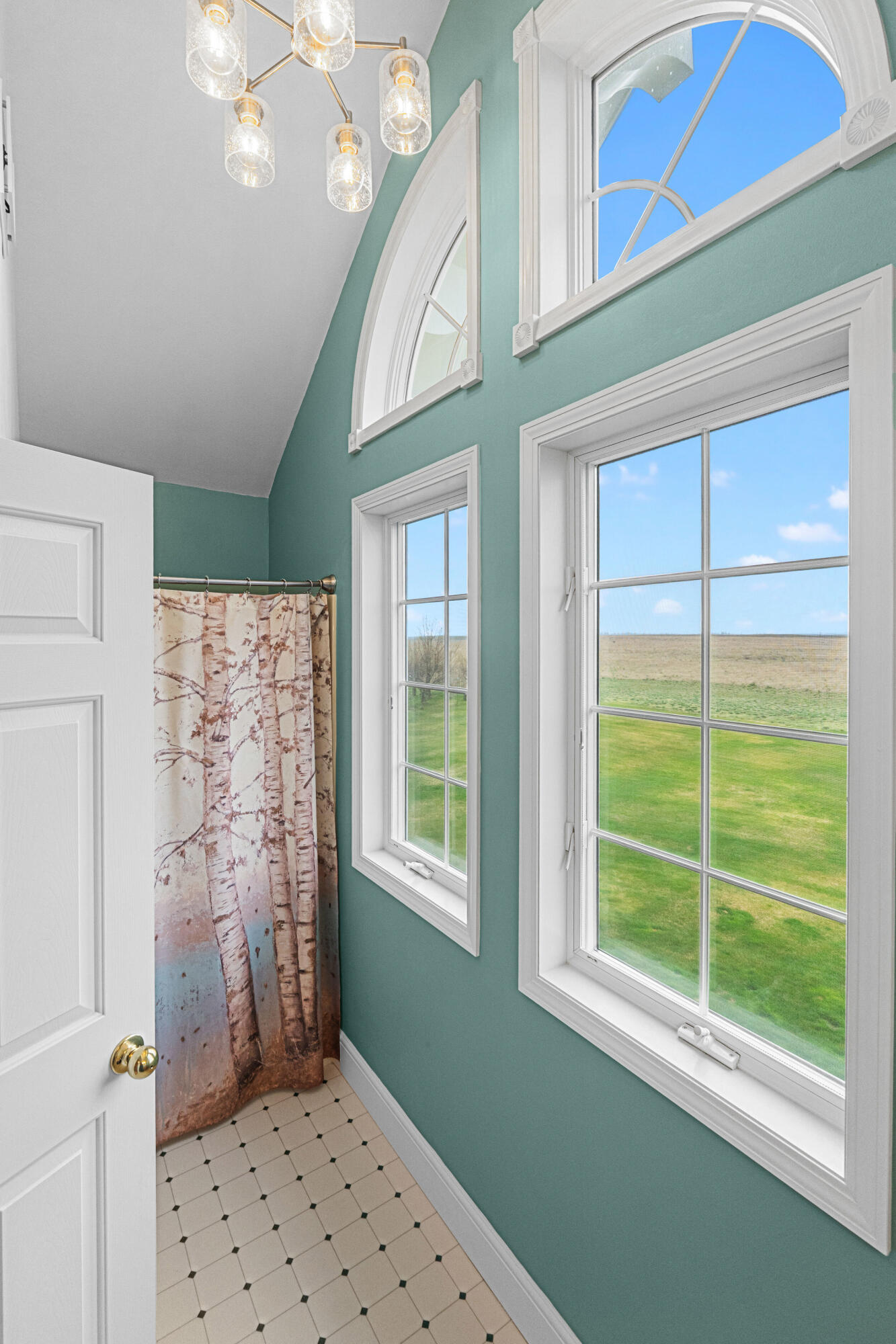 
                        Property photograph at
                        34462 COTTONWOOD CREEK RD E
                      