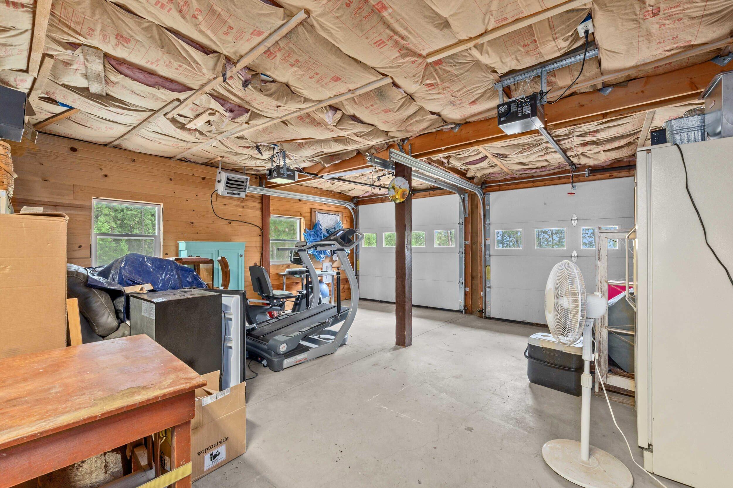
                        Property photograph at
                        762 MAHONEY RD
                      