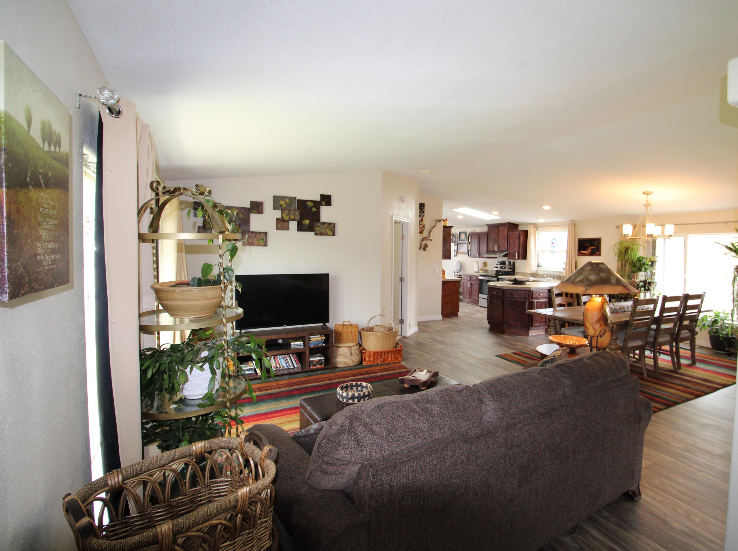 
                        Property photograph at
                        604 N WEST ST
                      