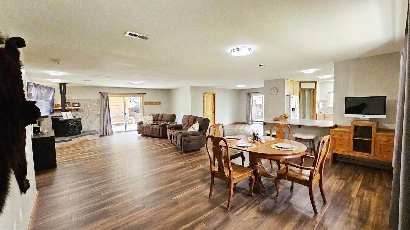 
                        Property photograph at
                        3277 OLD BALDY RD
                      