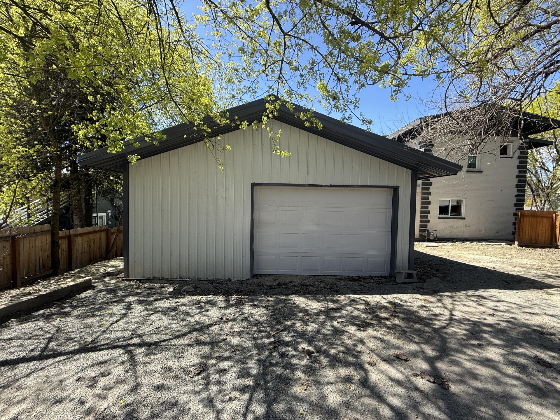 
                        Property photograph at
                        640 N ELM ST
                      