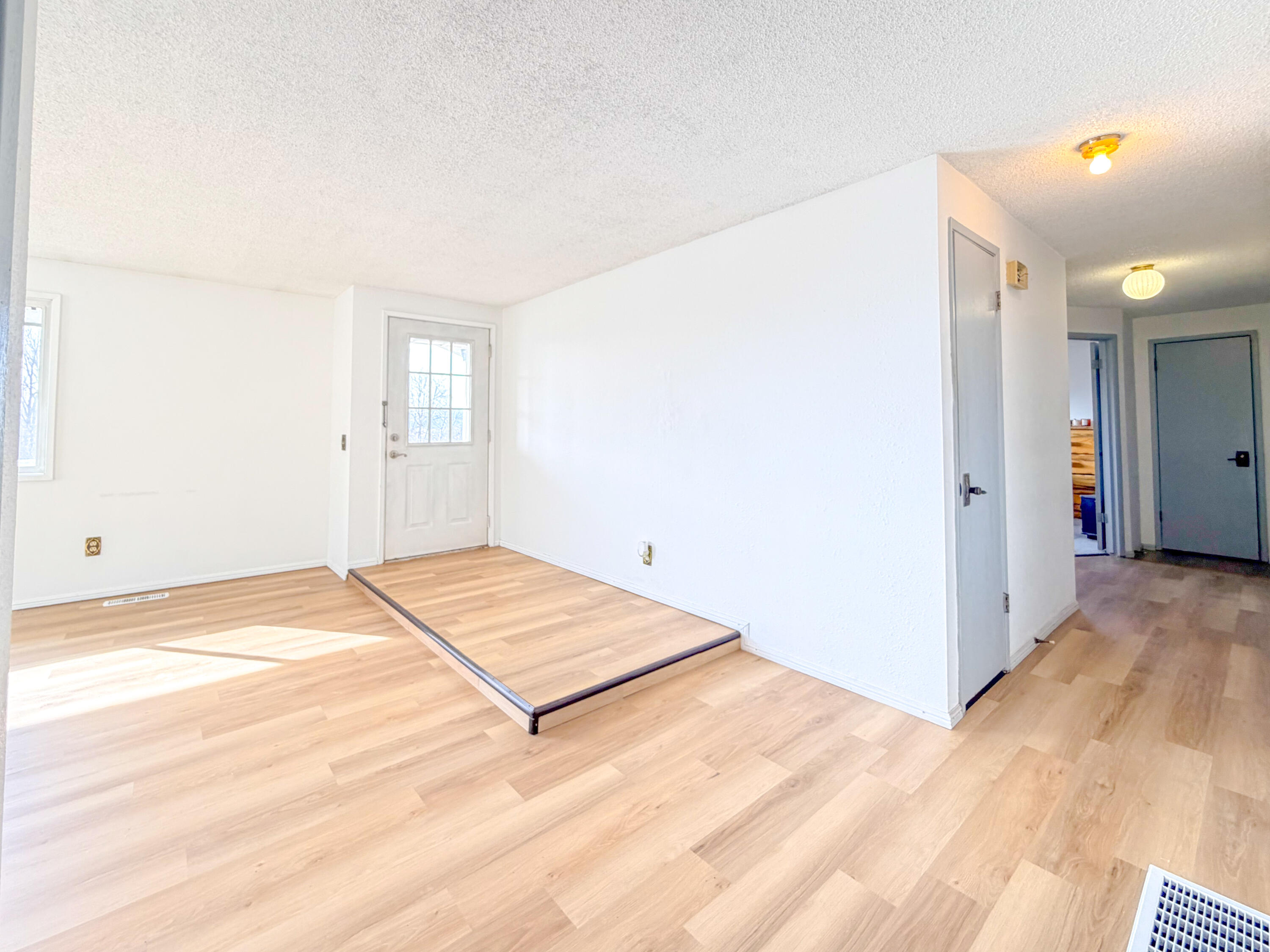 
                        Property photograph at
                        598 N HWY 395
                      