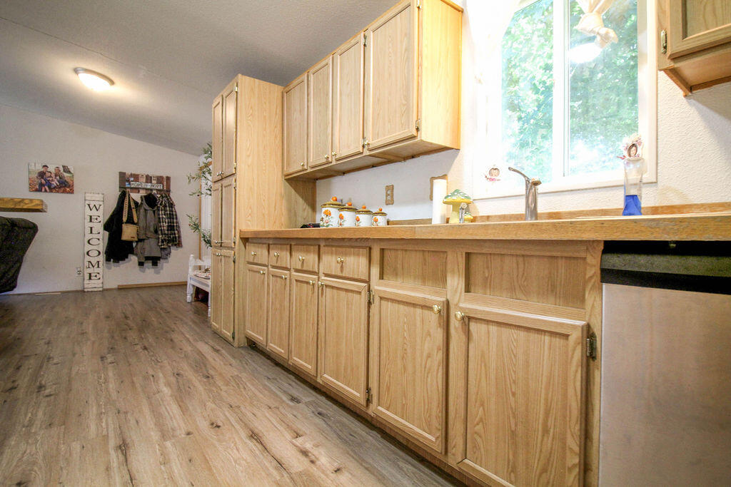
                        Property photograph at
                        686 OLD ARDEN #38 HWY
                      