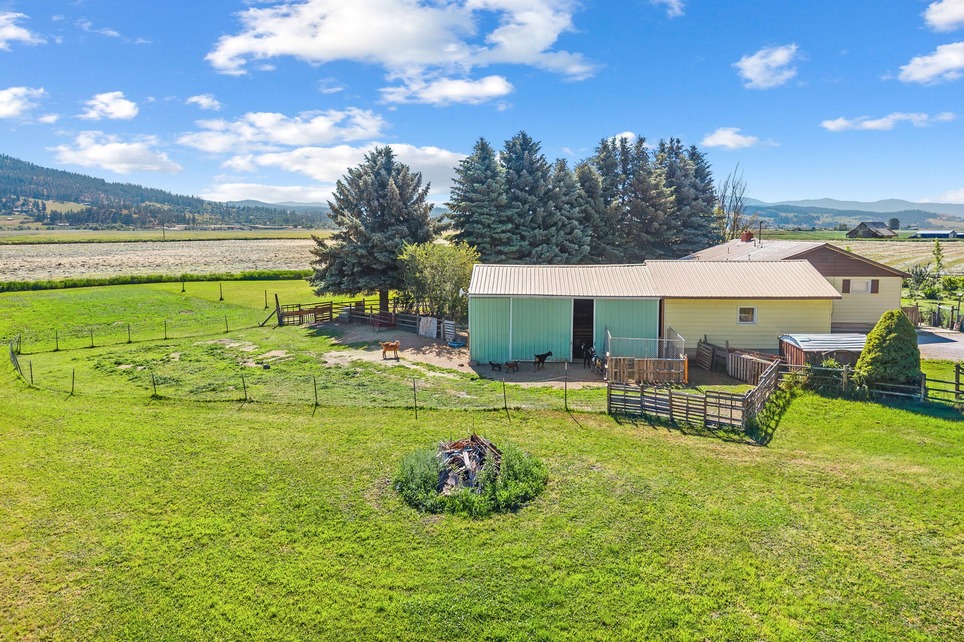 
                        Property photograph at
                        511 VALLEY WESTSIDE RD
                      