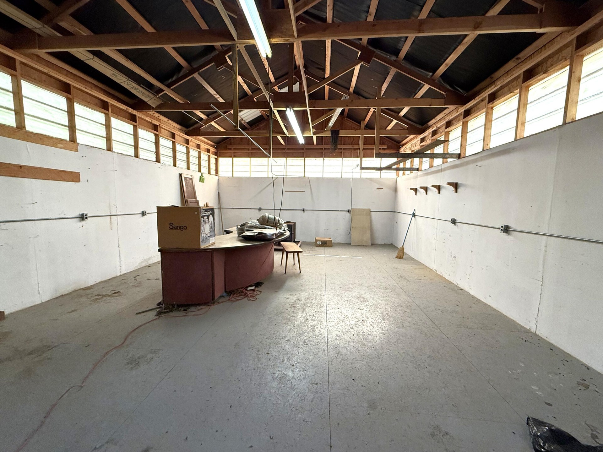 
                        Property photograph at
                        5 VISTA DR
                      