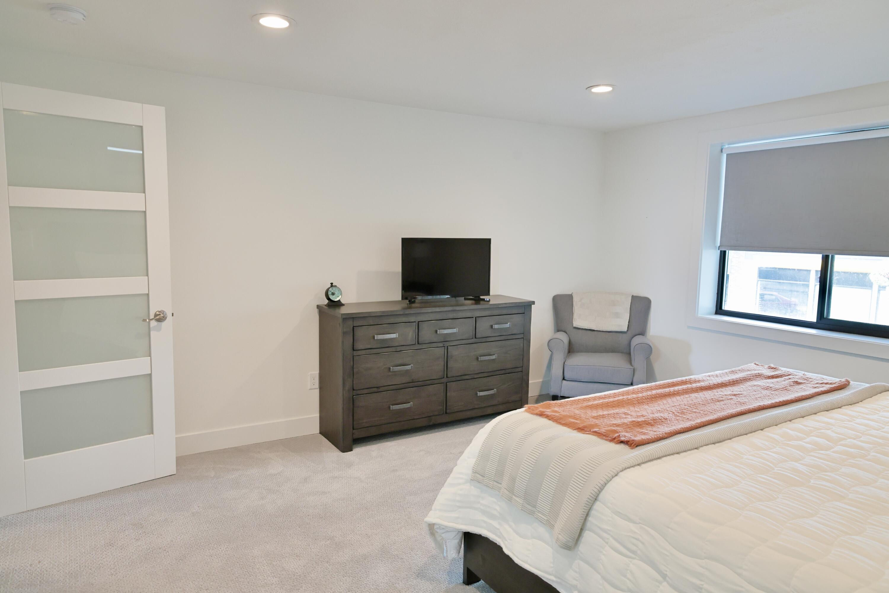 
                        Property photograph at
                        108 E MAIN AVE
                      