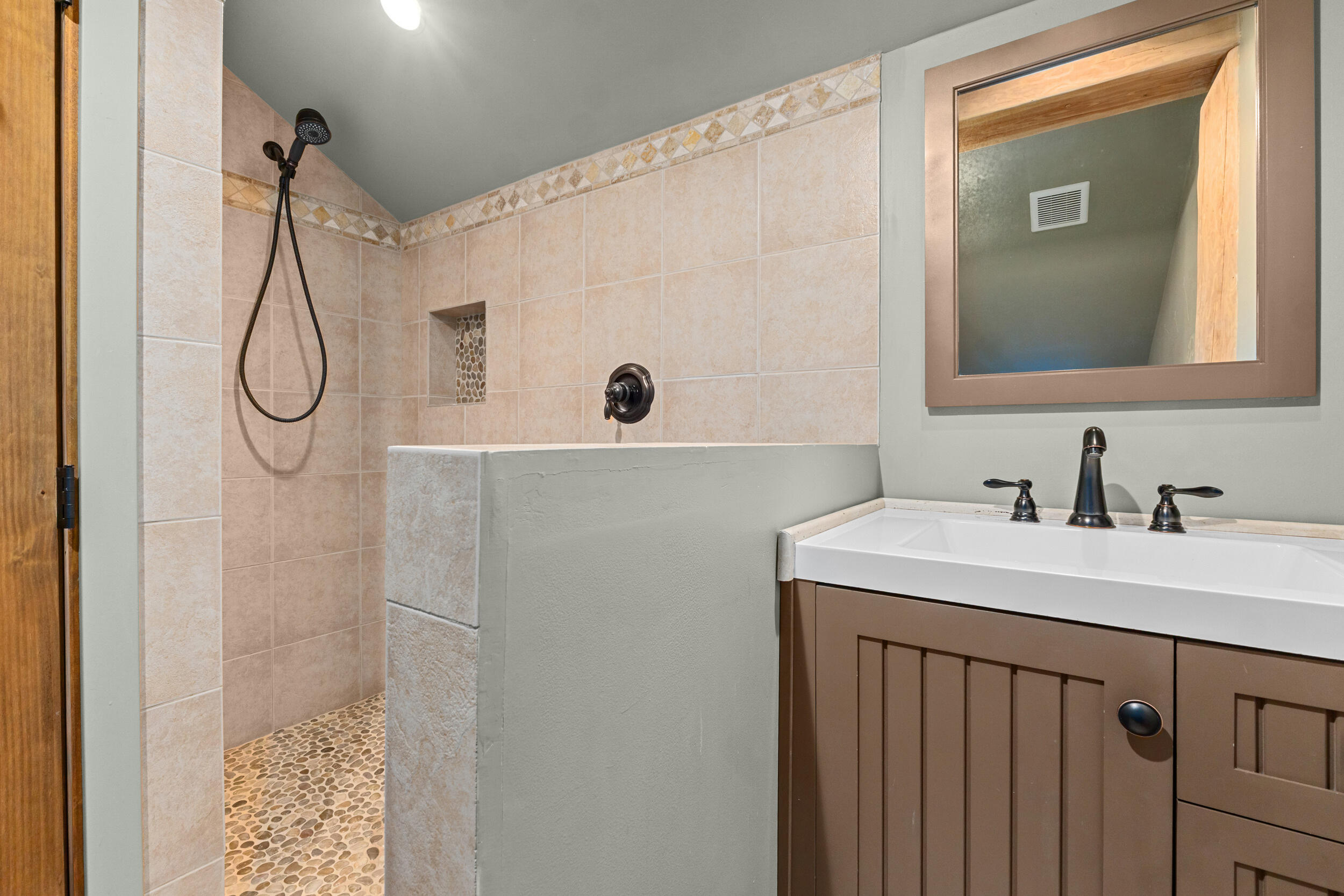 
                        Property photograph at
                        33905 WINTERWOOD LN E
                      