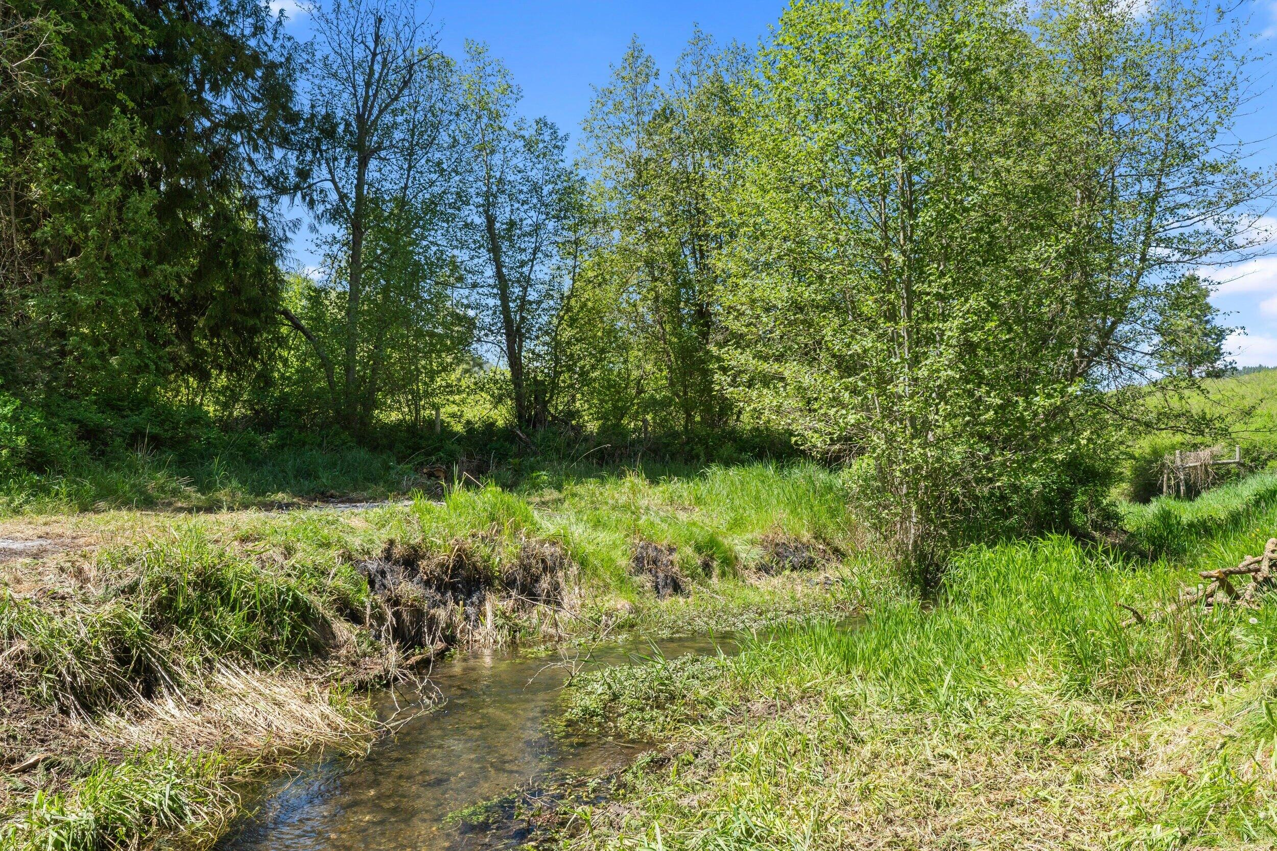 
                        Property photograph at
                        2083 MARBLE VALLEY-BASIN RD
                      