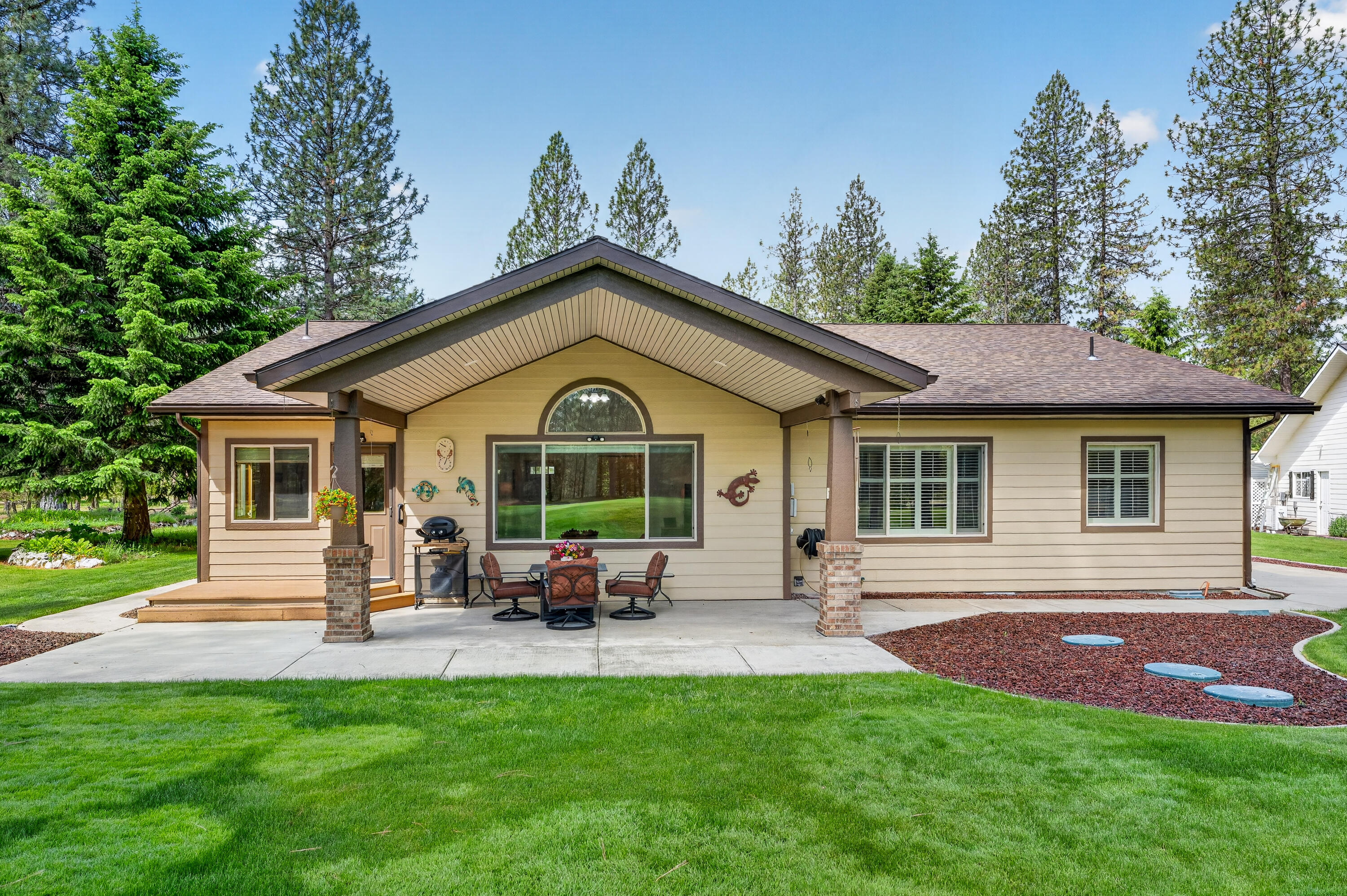 
                        Property photograph at
                        257 EAGLE DR
                      