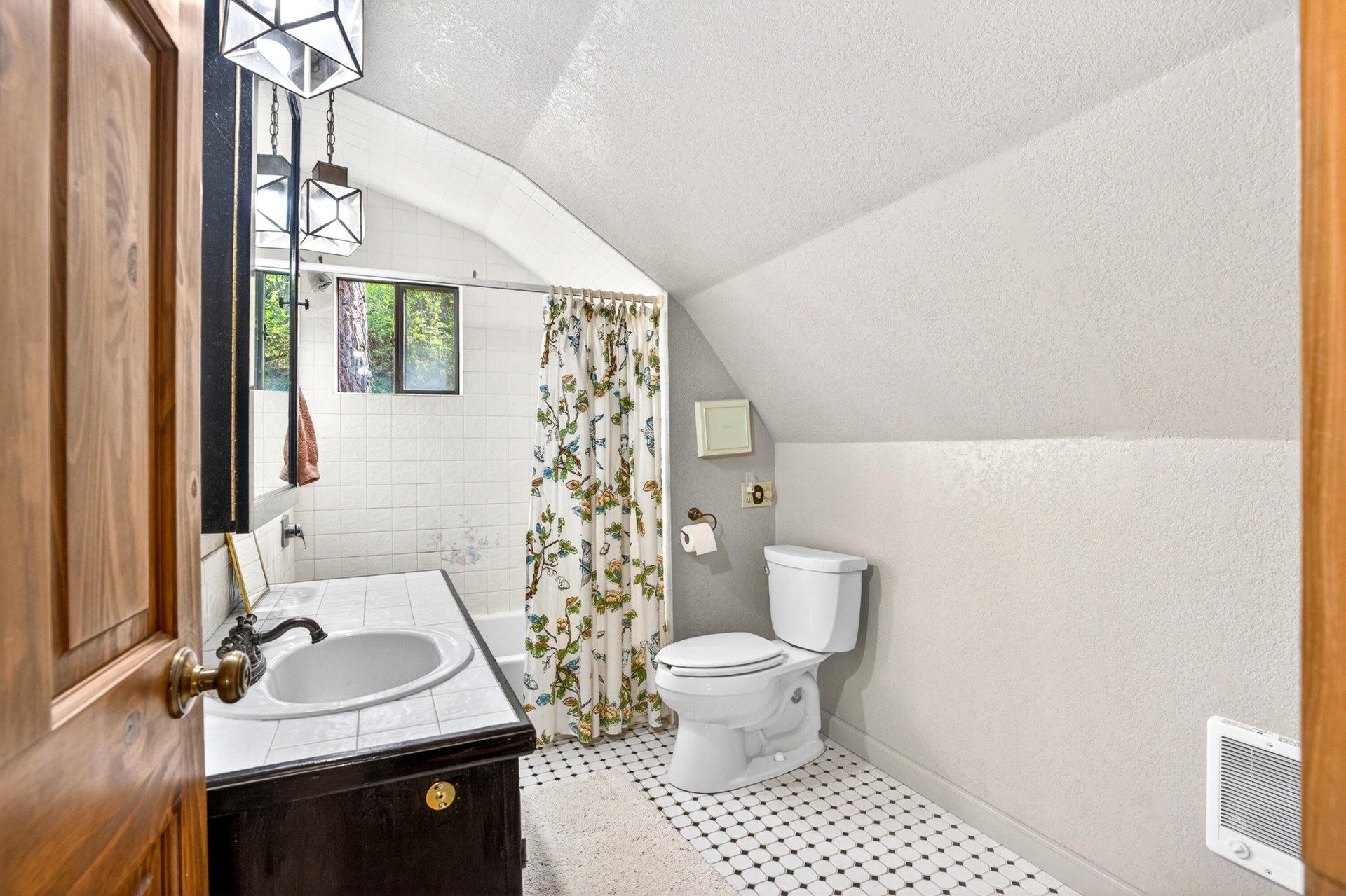 
                        Property photograph at
                        59 BISBEE CREEK LN
                      