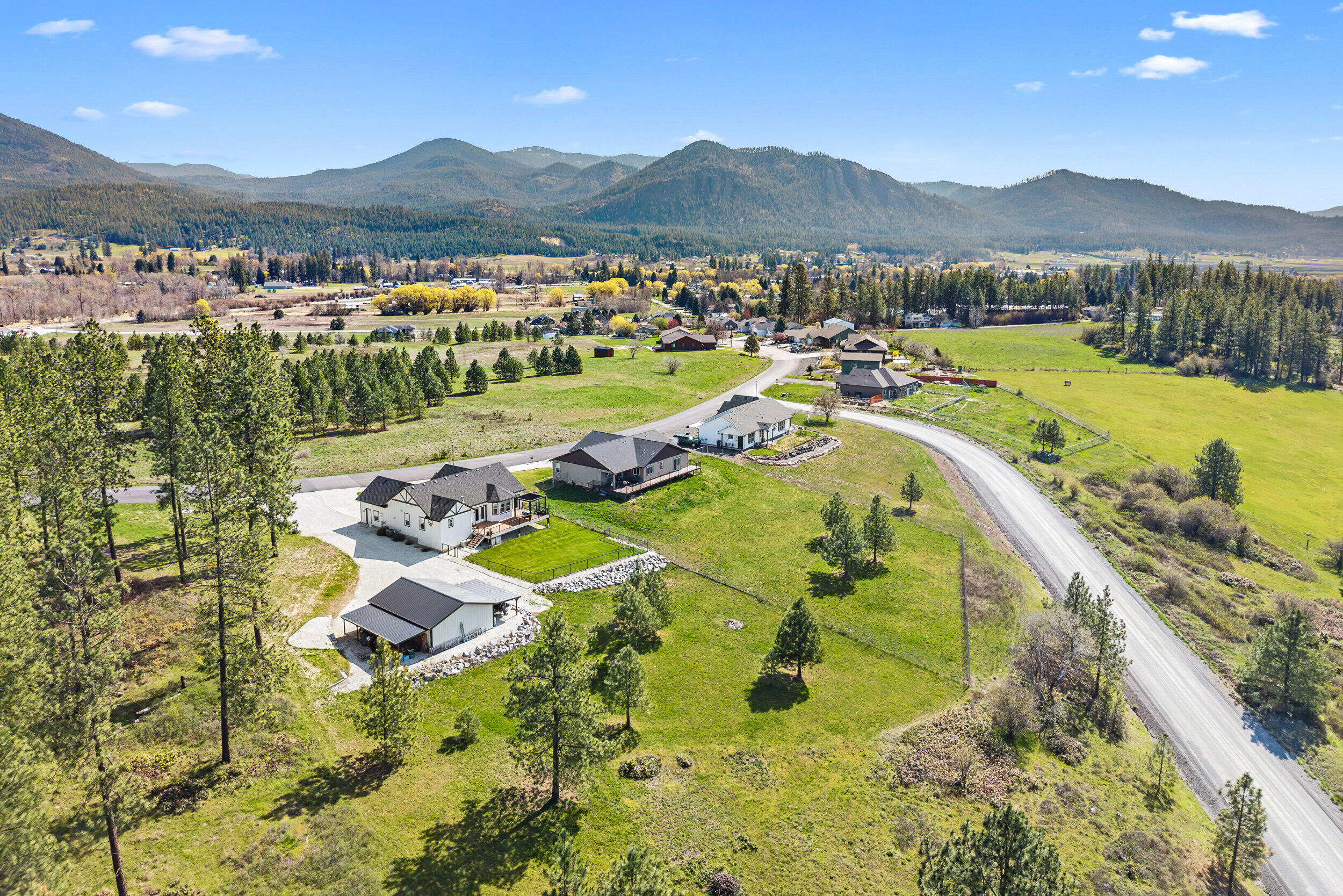 
                        Property photograph at
                        305 MAVEN WAY
                      
