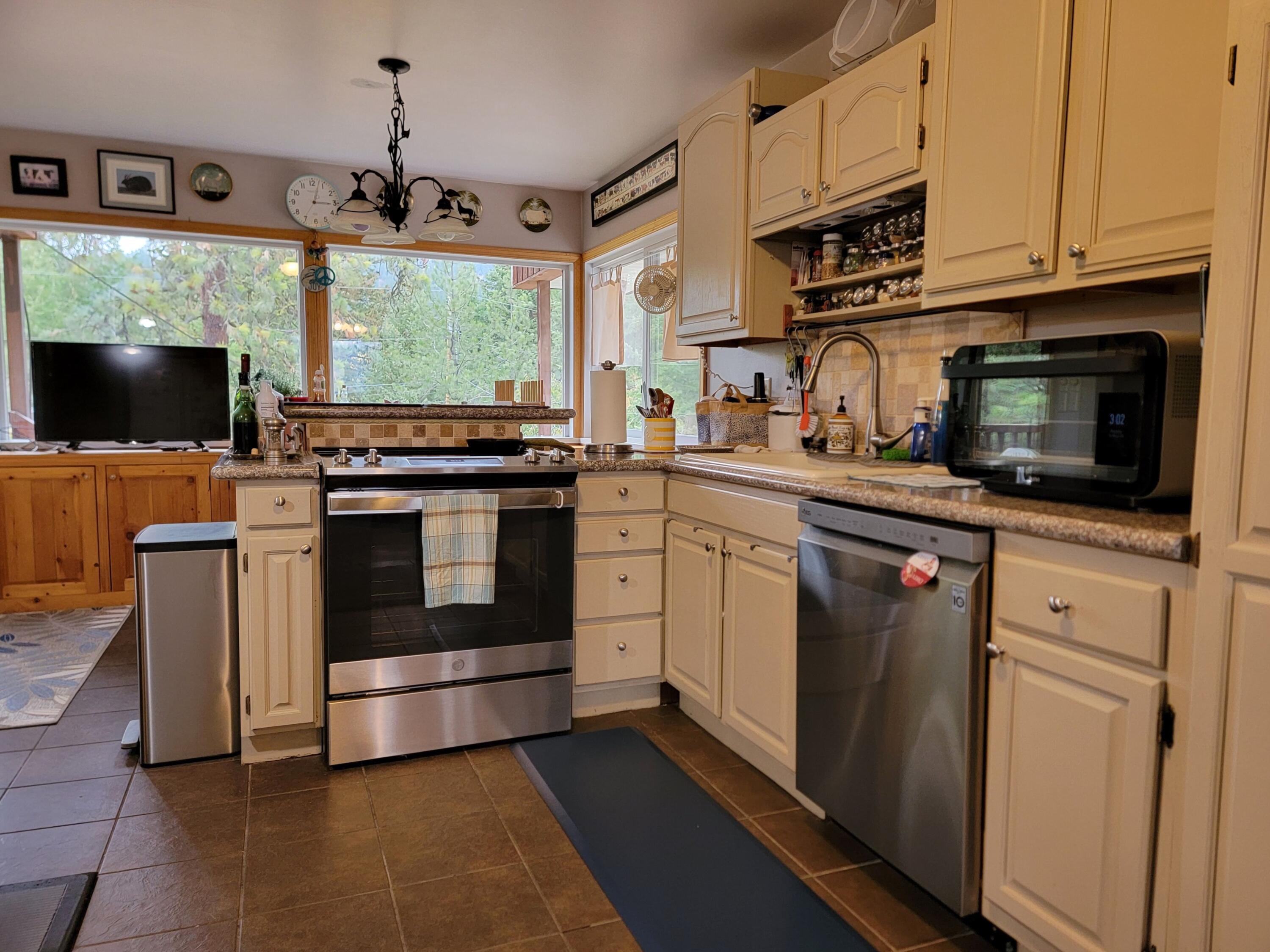 
                        Property photograph at
                        55 GOLD MOUNTAIN RD
                      