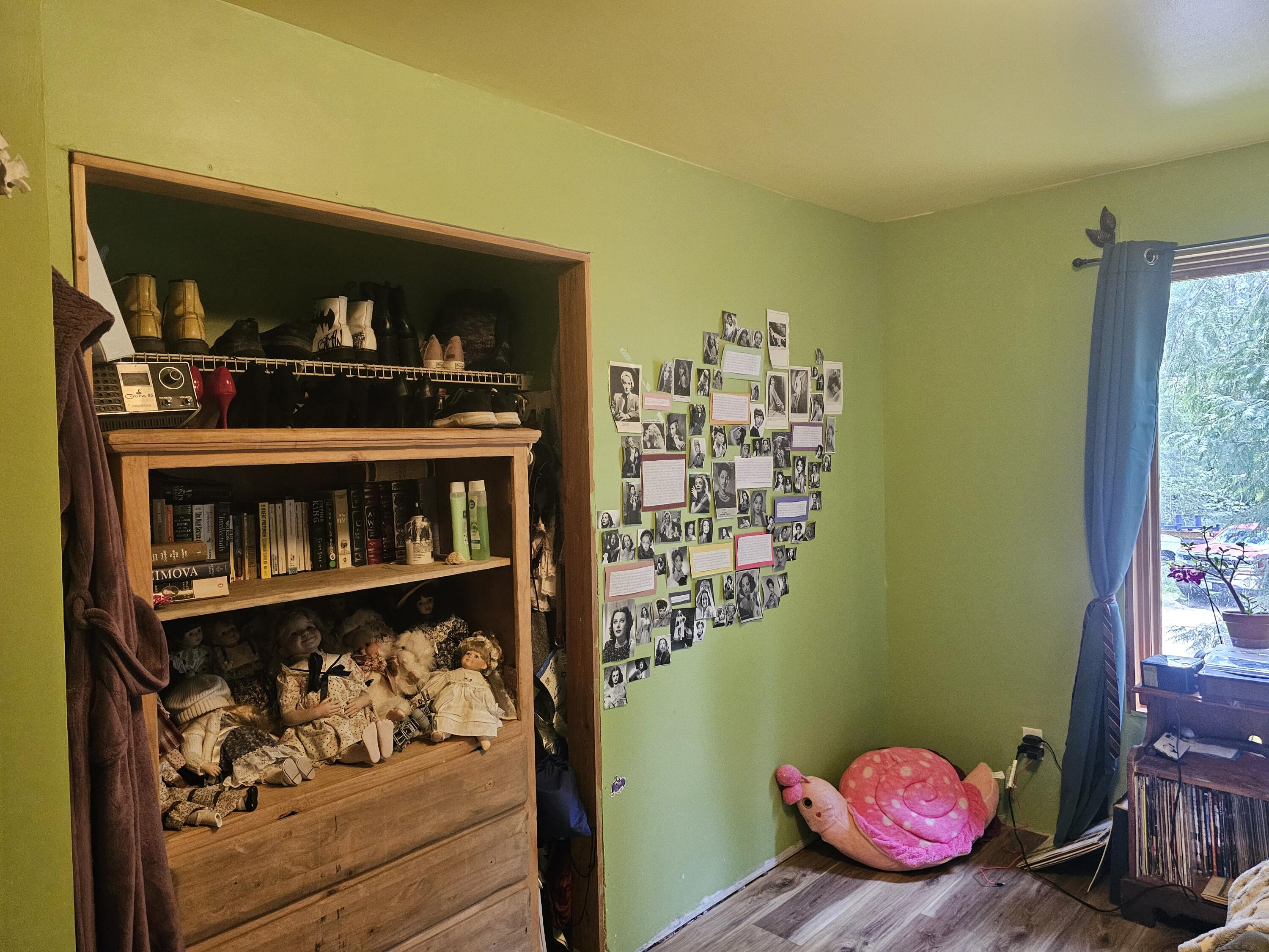 
                        Property photograph at
                        398462 HIGHWAY 20
                      