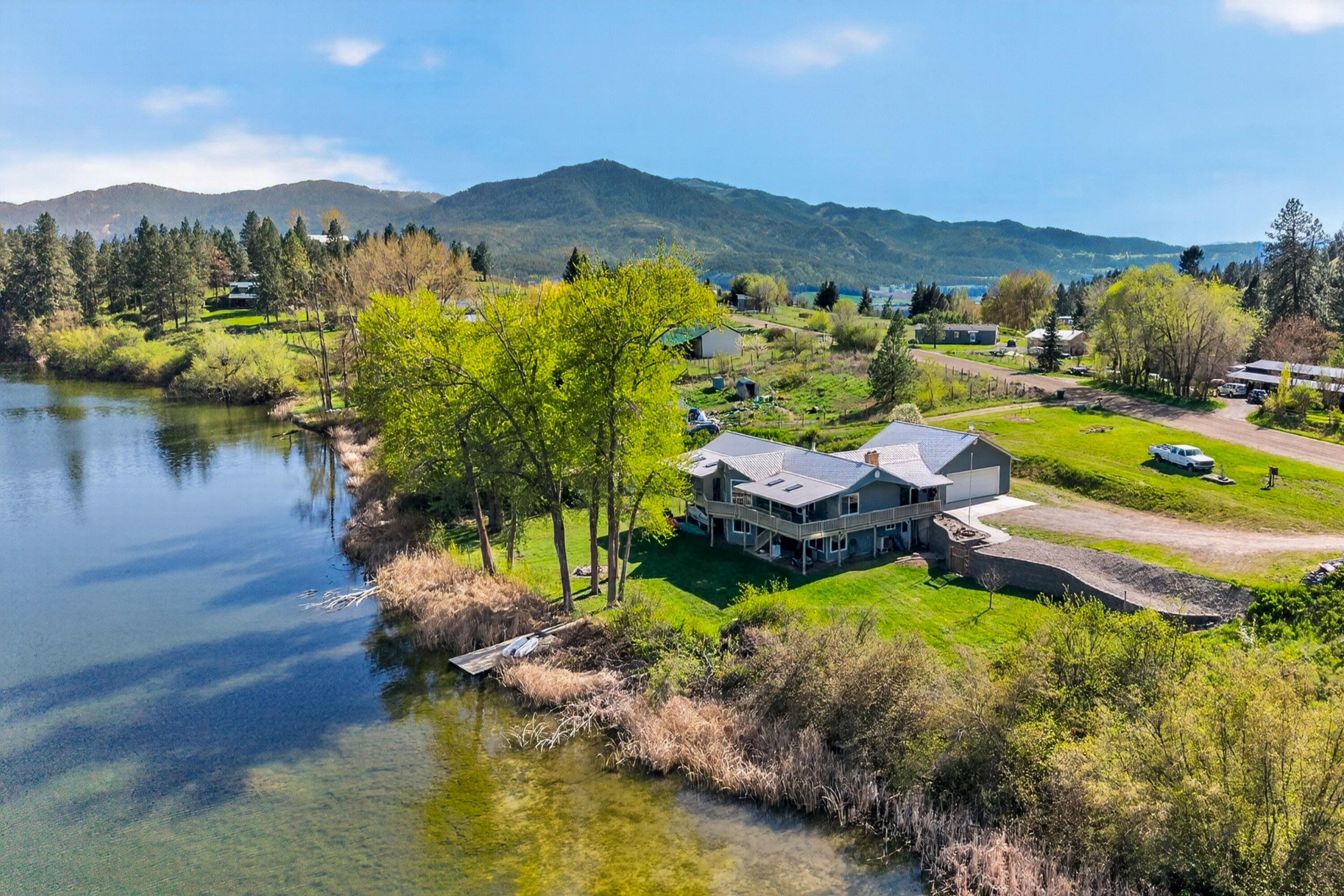 
                        Property photograph at
                        927 MISSION LAKE RD
                      