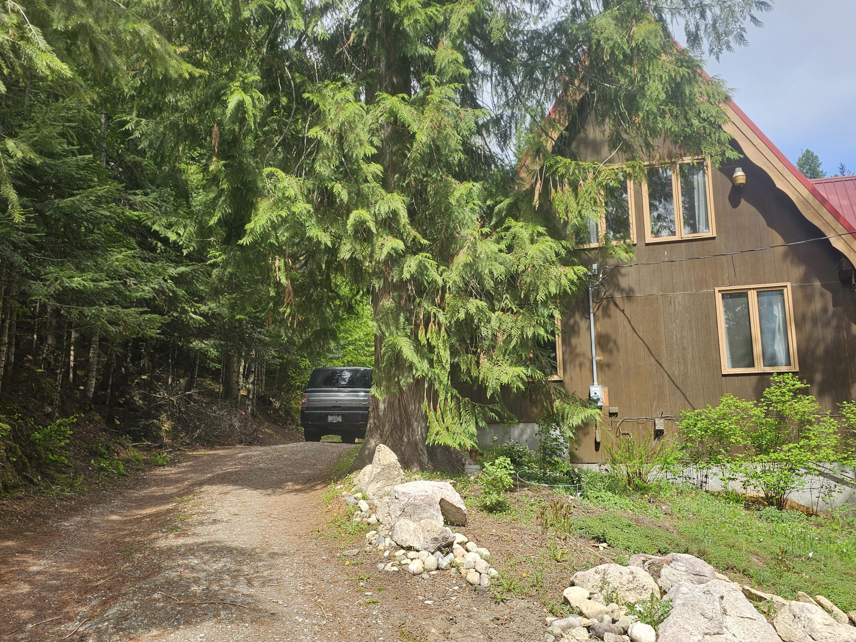 
                        Property photograph at
                        398462 HIGHWAY 20
                      