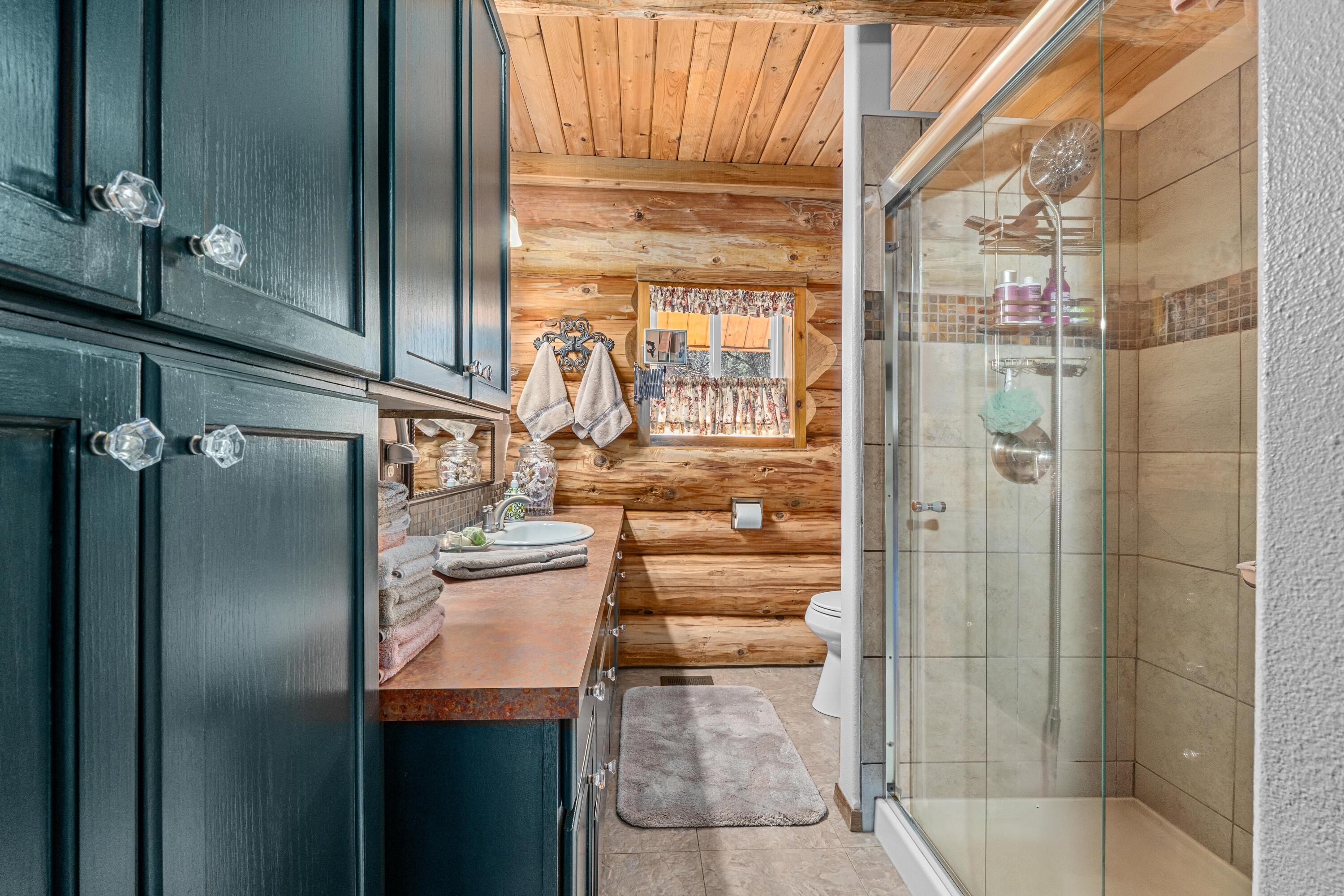 
                        Property photograph at
                        1114 N STOHR RD
                      