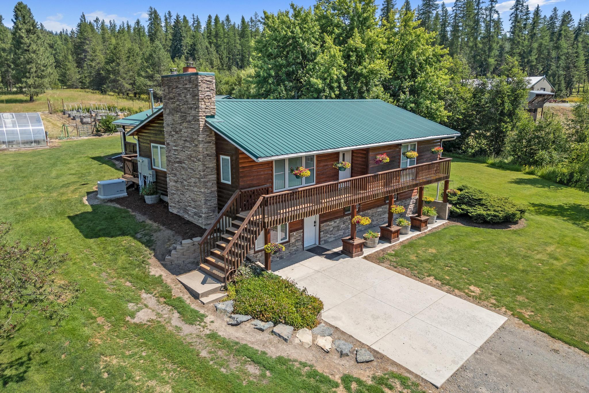 
                        Property photograph at
                        1381 LITTLE TWIN LAKES RD
                      